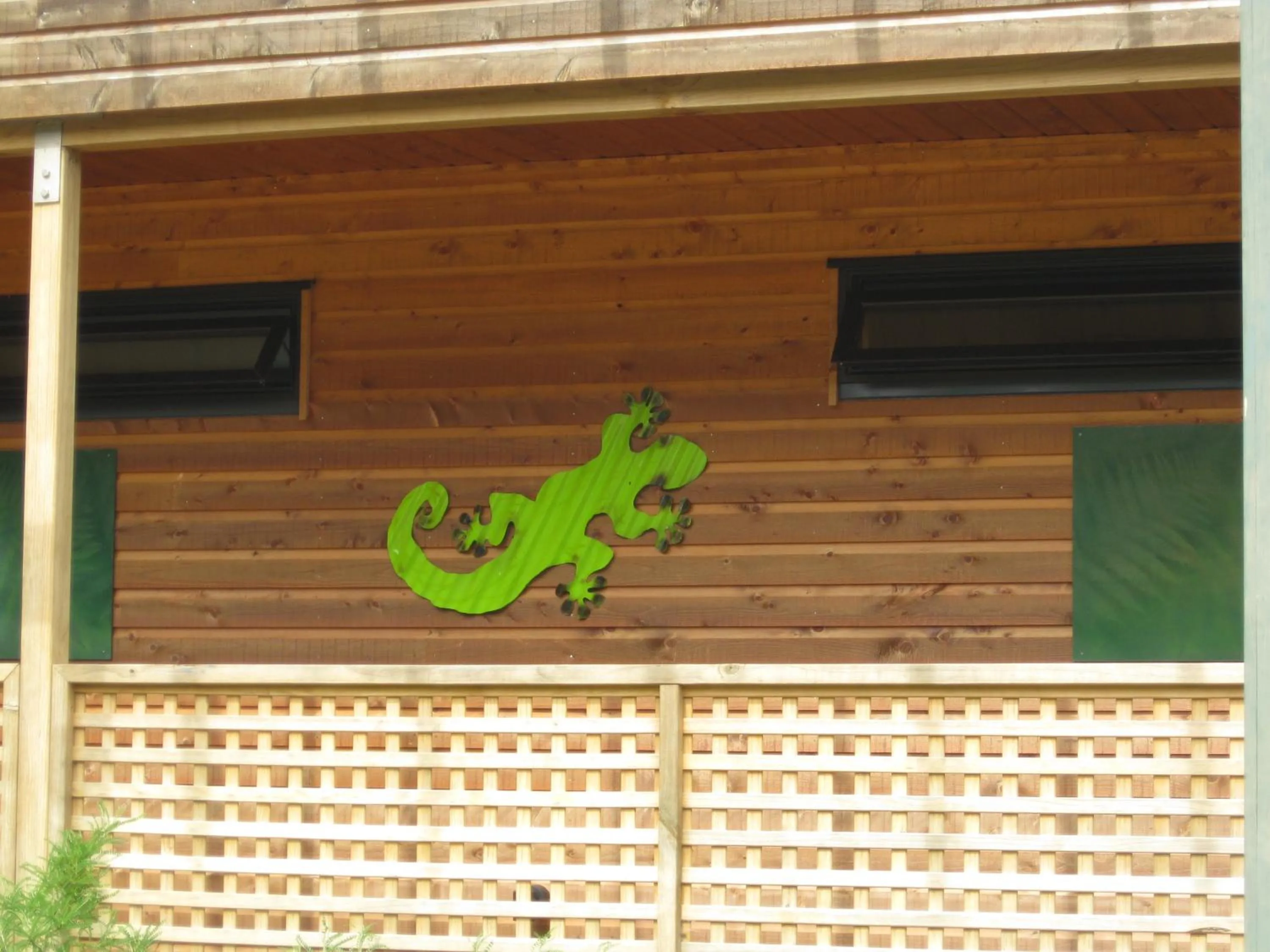 Facade/entrance in Twin Waters Lodge