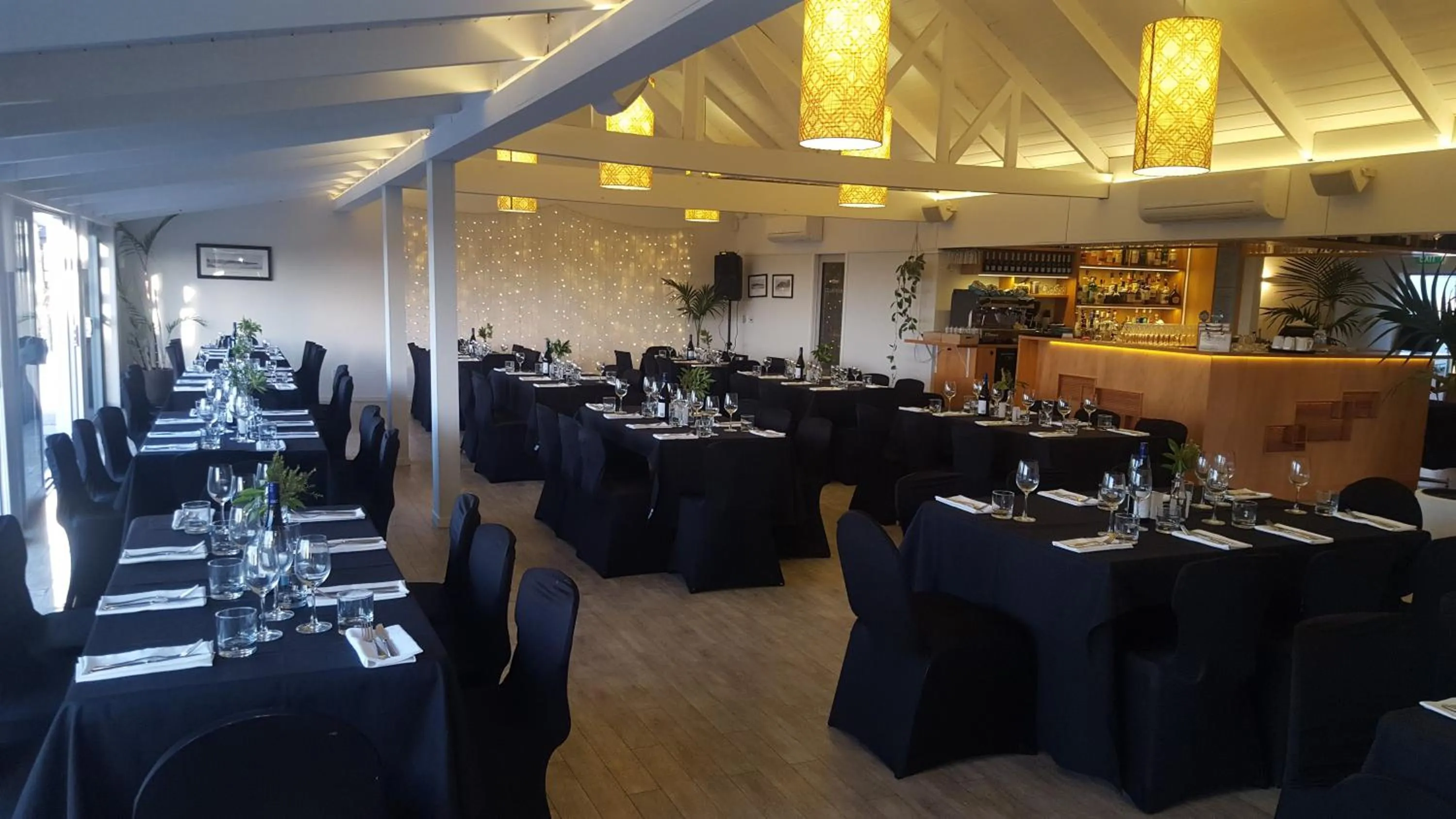 Restaurant/places to eat in Waiheke Island Resort Conference & Accomodation Centre