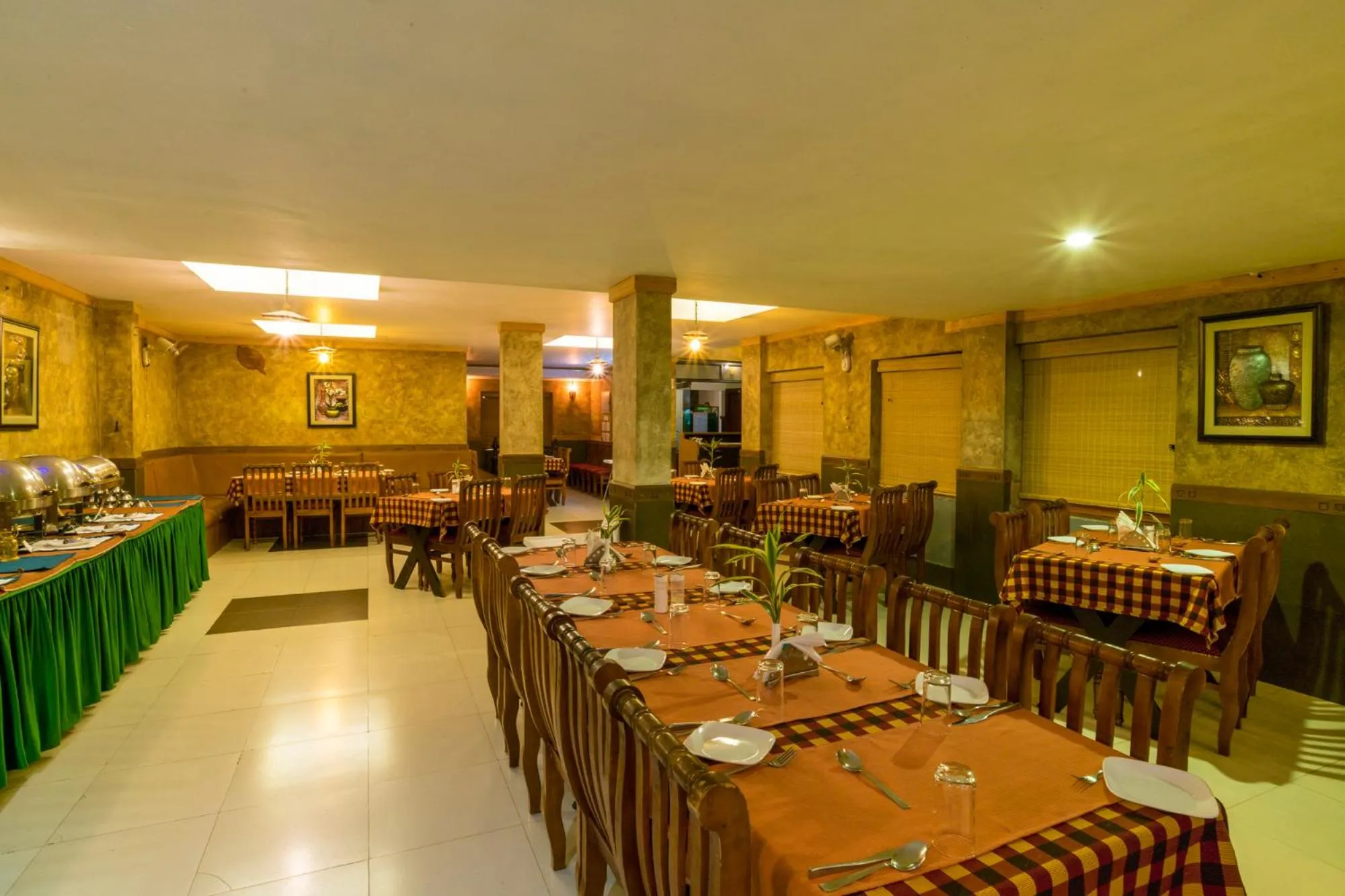Restaurant/places to eat in Upavan Resort