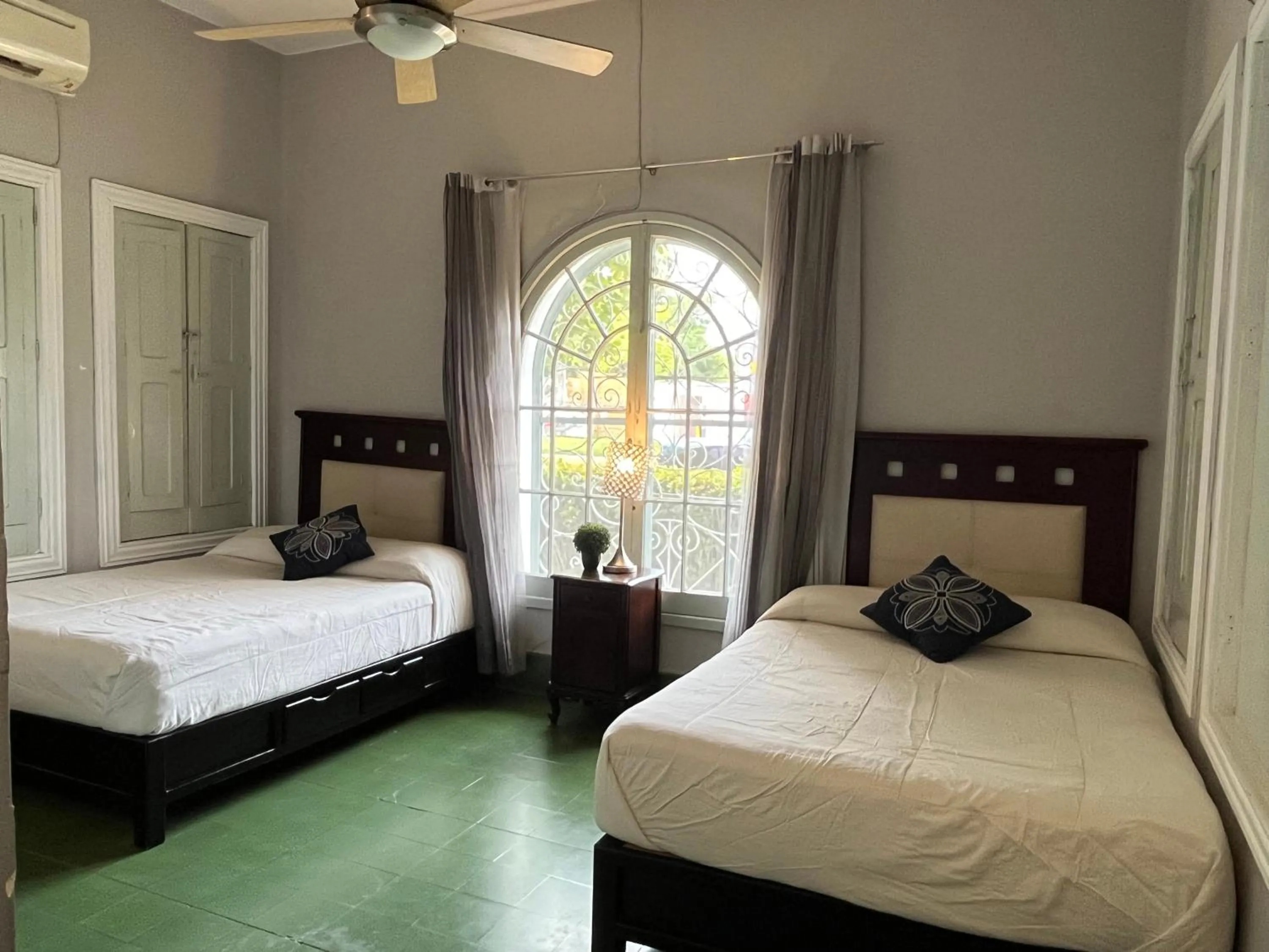 Double Room in suites Casa Blanca