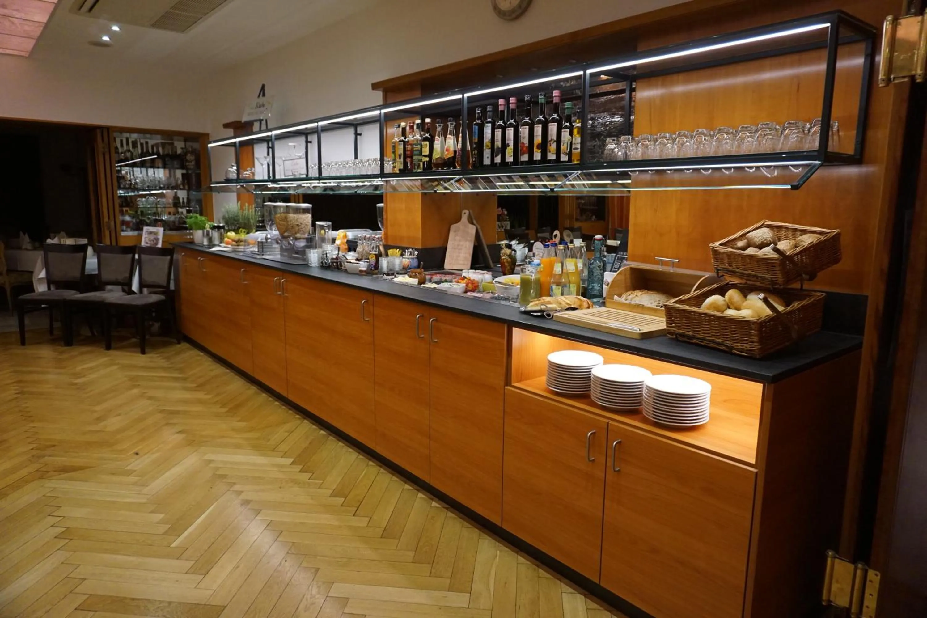 Breakfast in Hotel Restaurant Thum