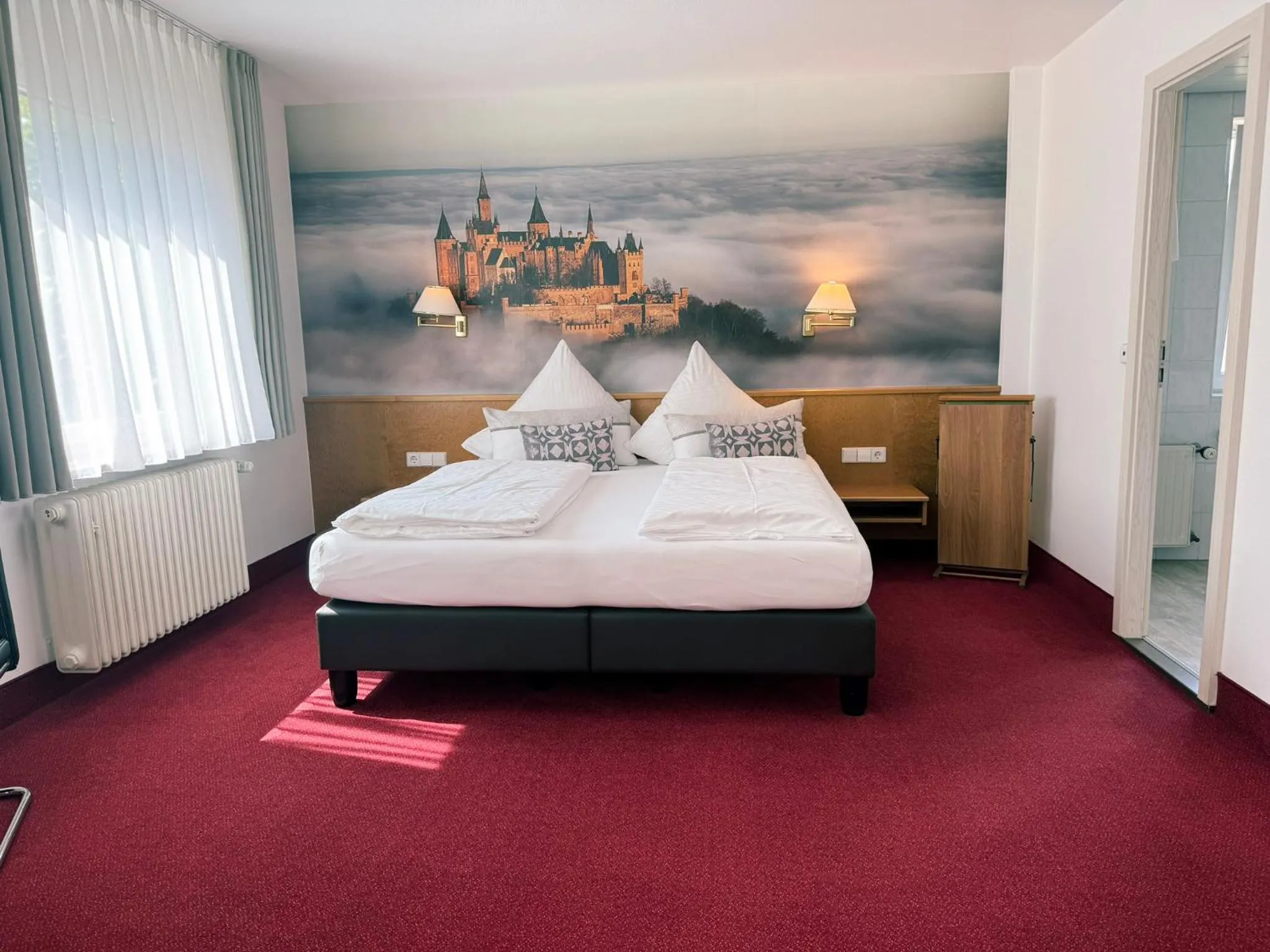 Photo of the whole room, Bed in Hotel Restaurant Thum