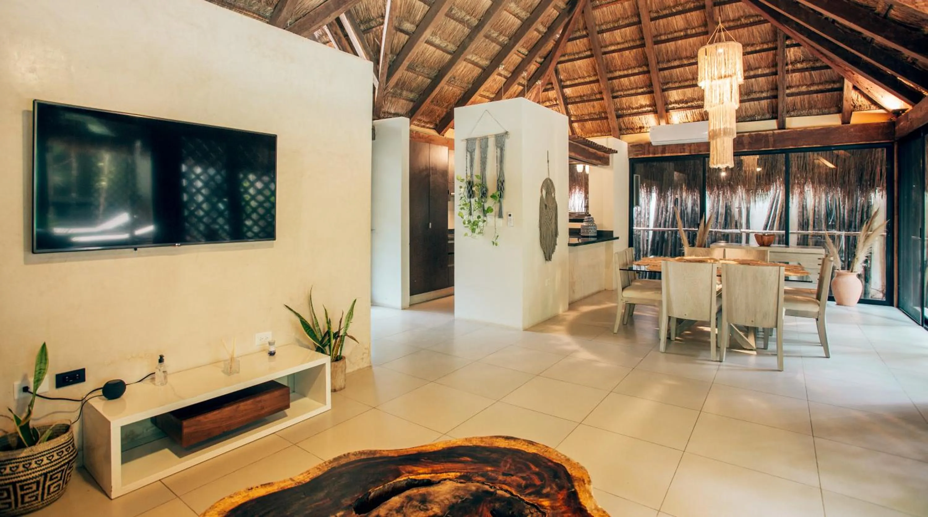 Dining area in Orchid House Tulum Jungle