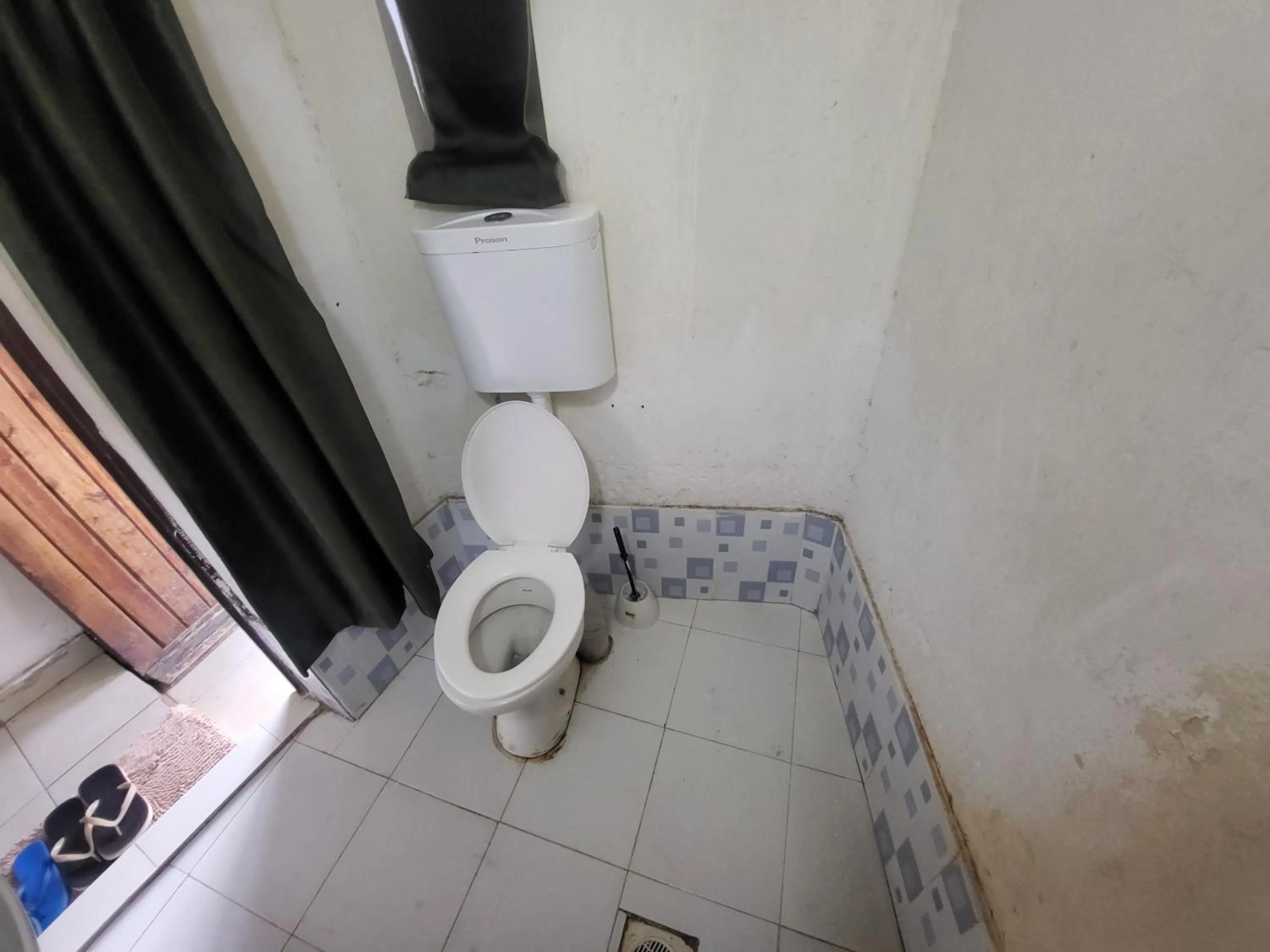 Toilet in Triple Eden Resort - Naivasha