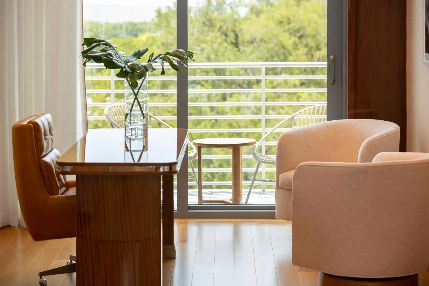 Seating area in Mr. C Miami - Coconut Grove