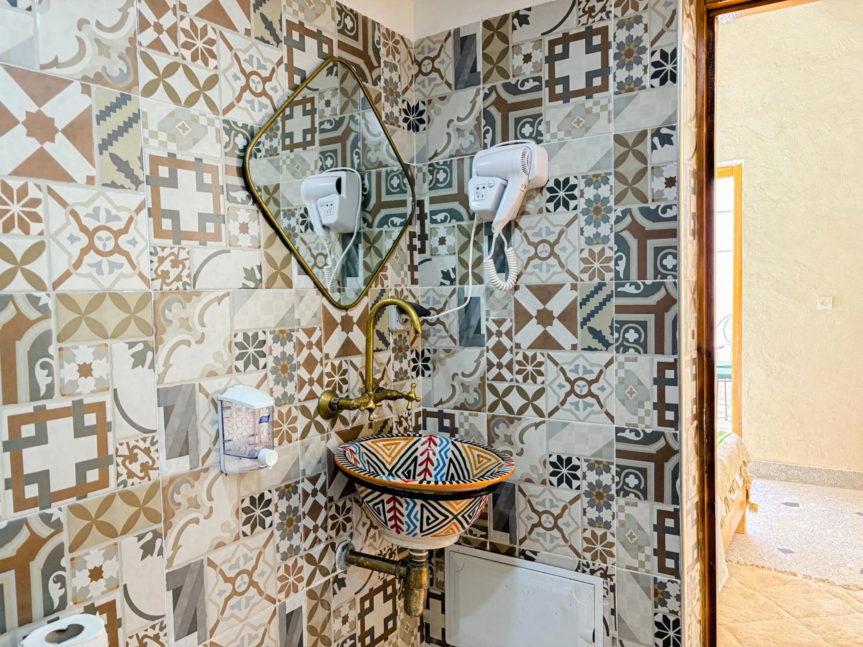 Shower in Dar Soufian