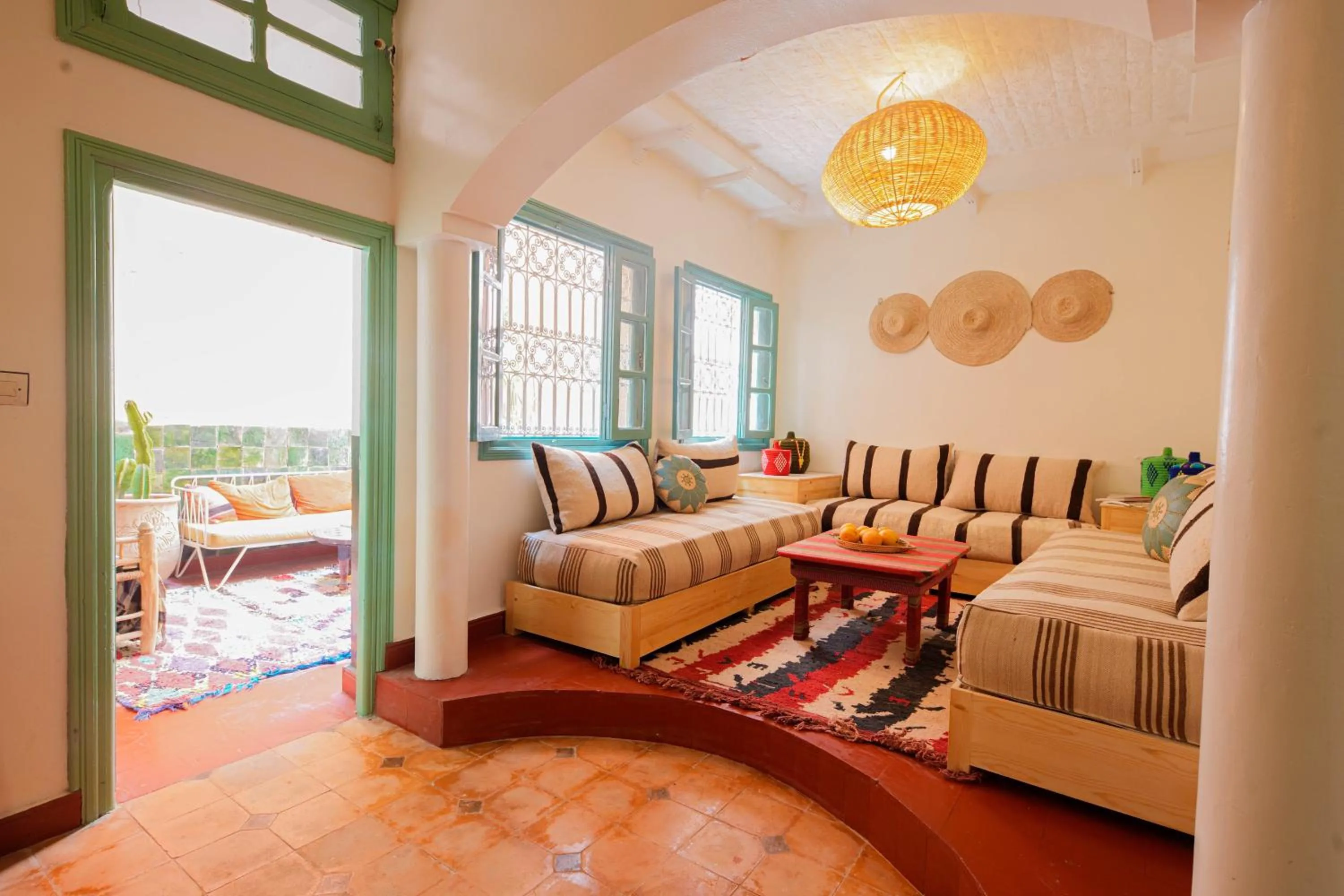 Restaurant/places to eat in Dar Soufian