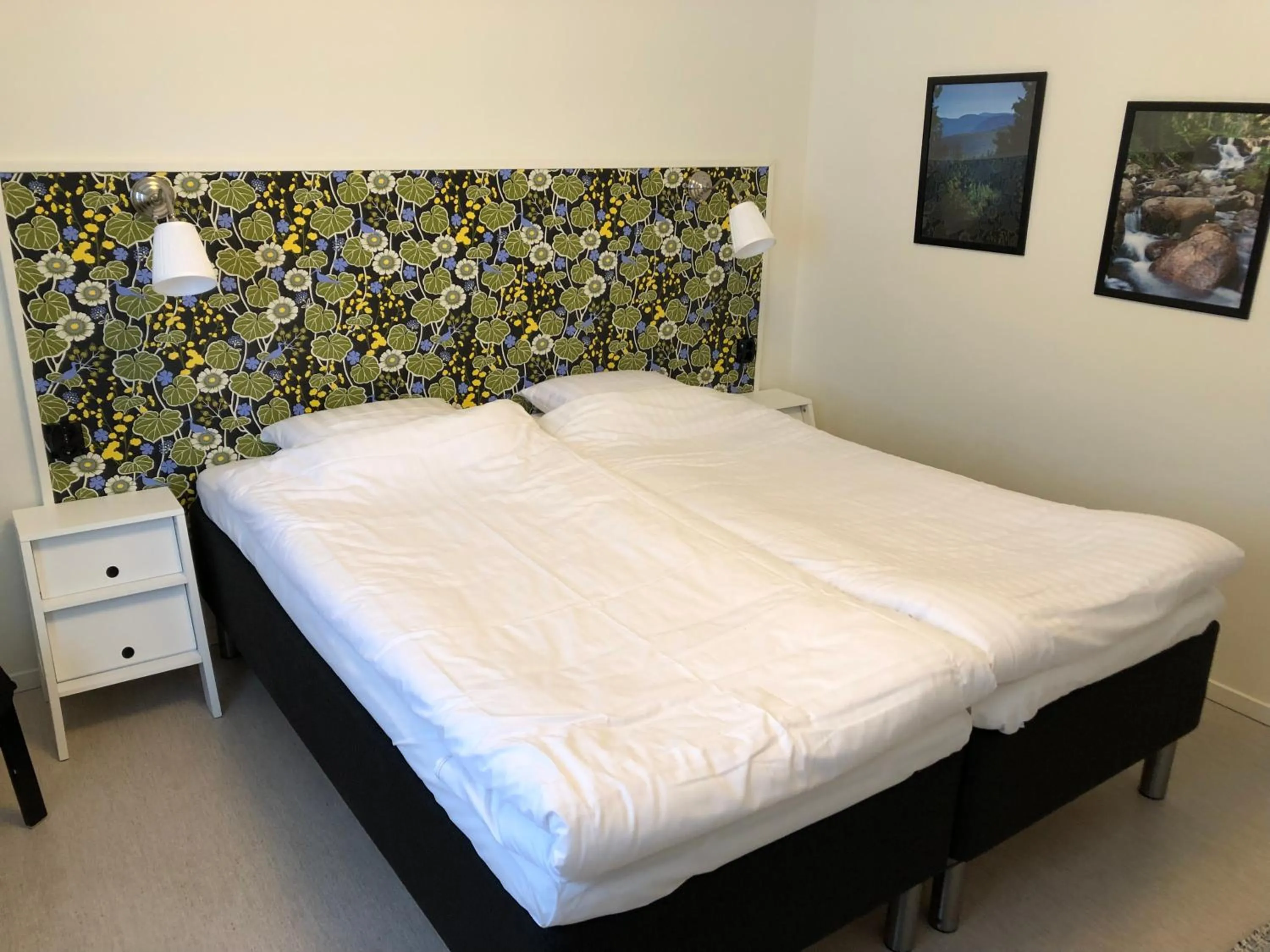 Bed in Docksta Hotell