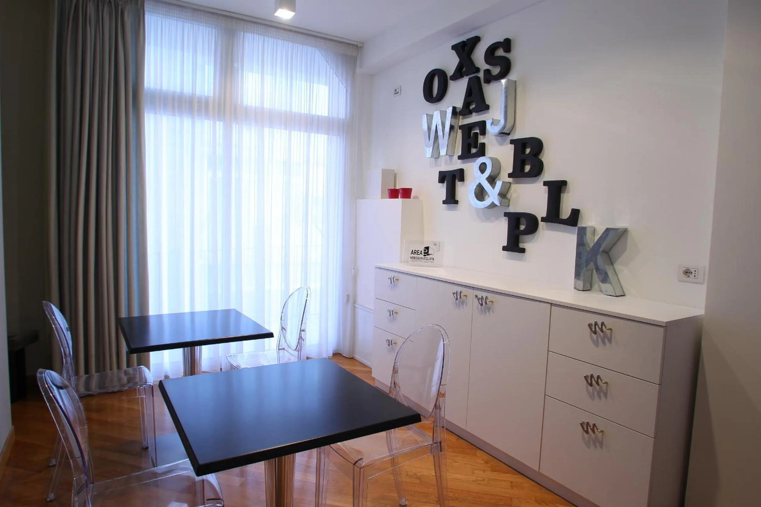 Communal lounge/ TV room in Viasparano B&B