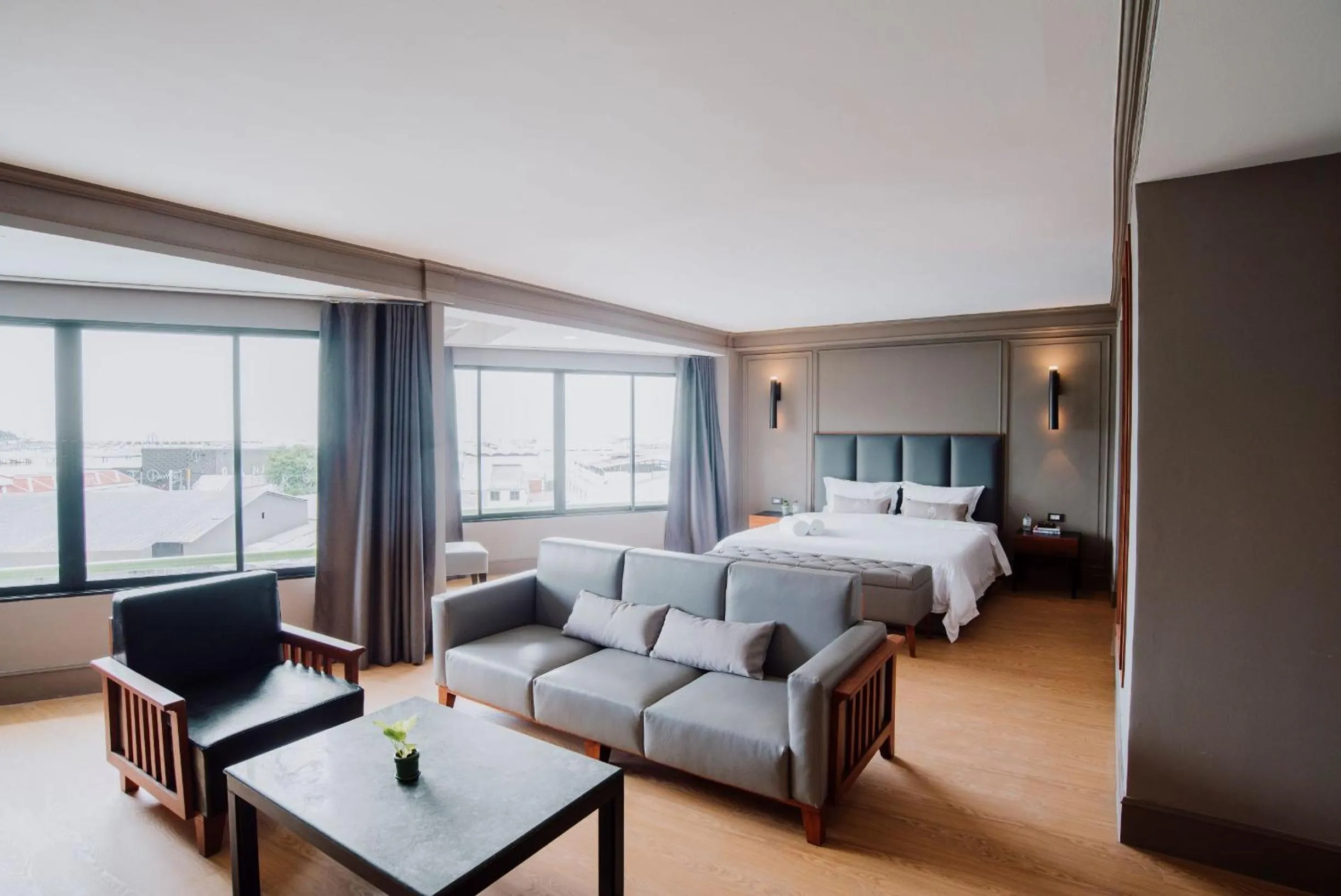 Bed in Marine Plaza Hotel Pattaya