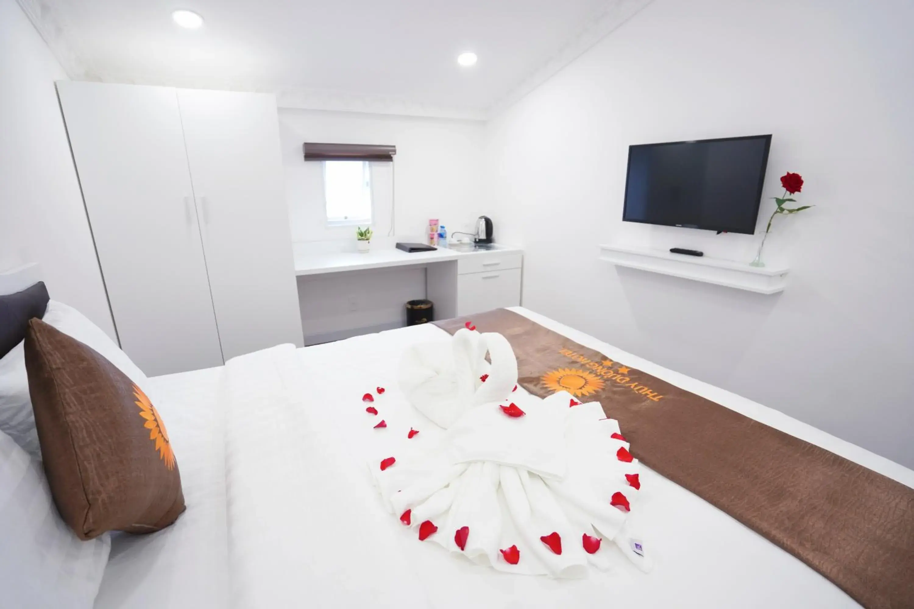 Bed in Thuy Duong Hotel Bed in Thuy Duong Hotel