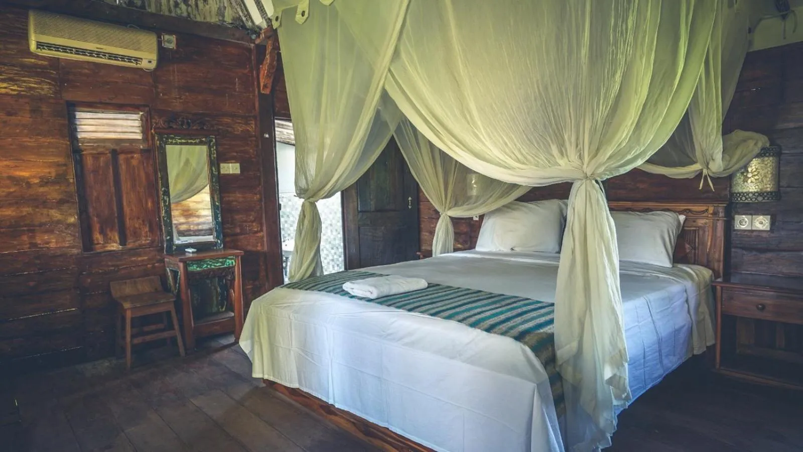 Bed in Cening Bagus Bungalow