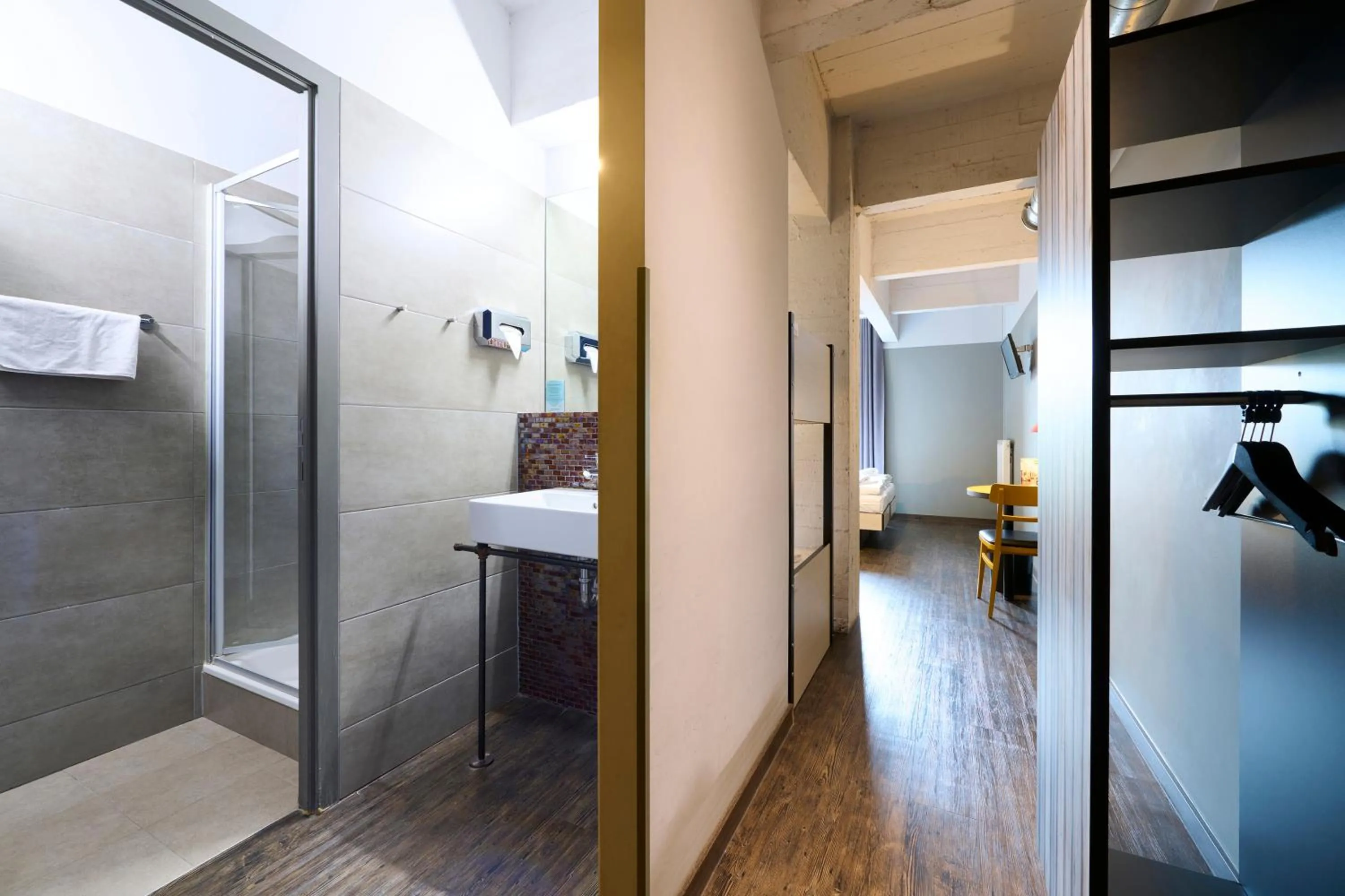 Bathroom in MEININGER Hotels Bruxelles City Center