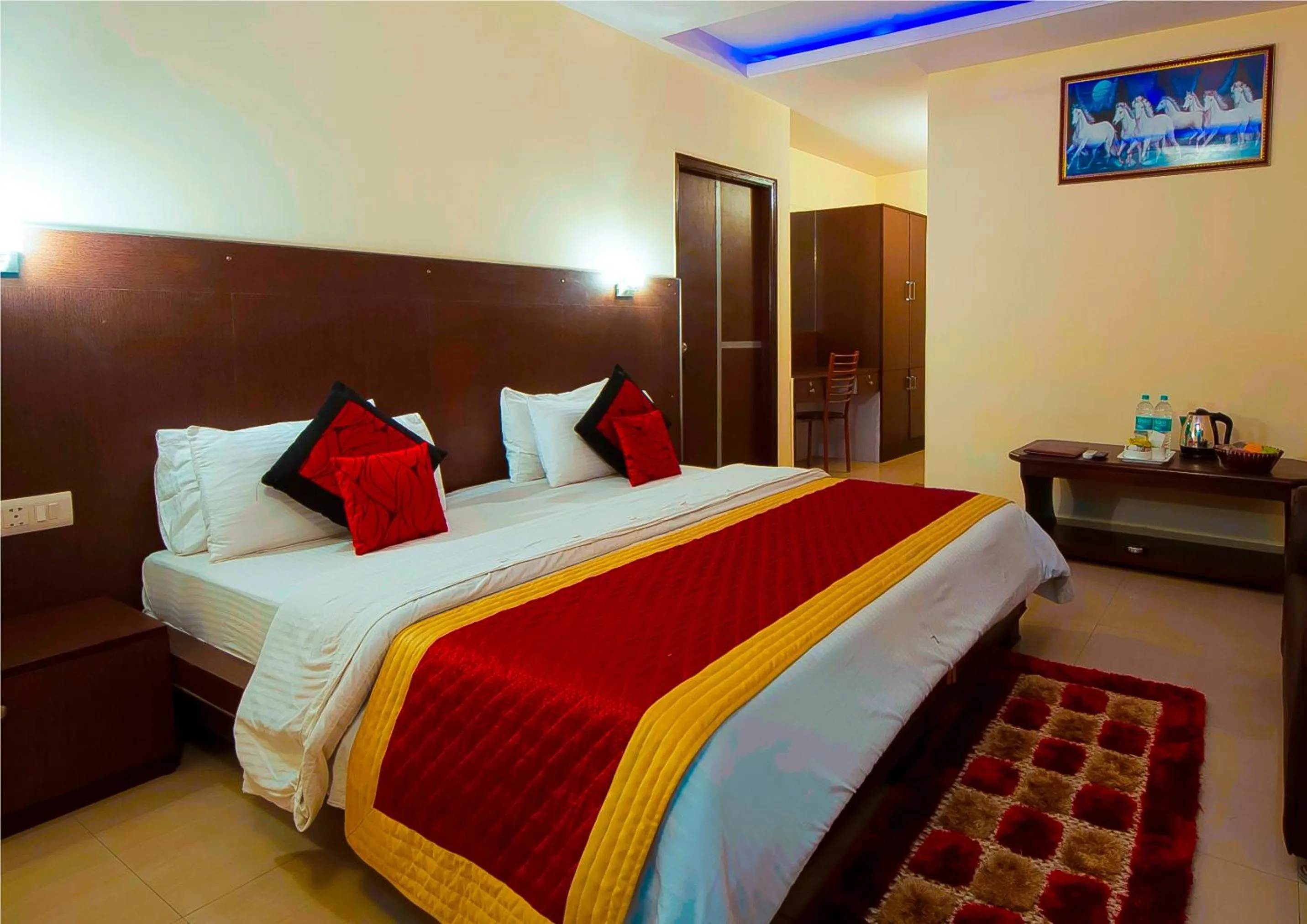 Photo of the whole room in Airport Hotel Vishal Residency