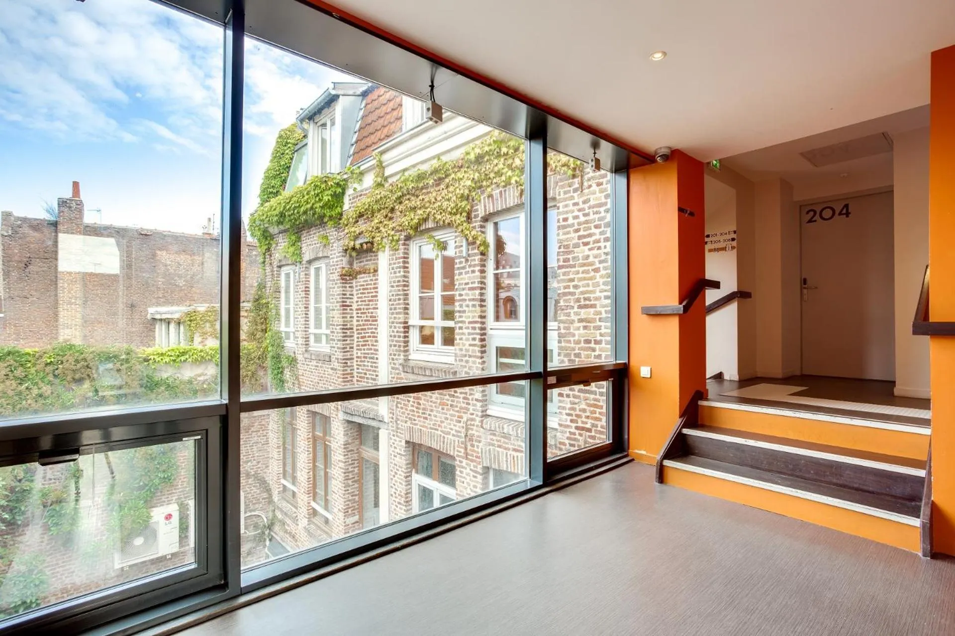 City view, Bed in The People - Lille