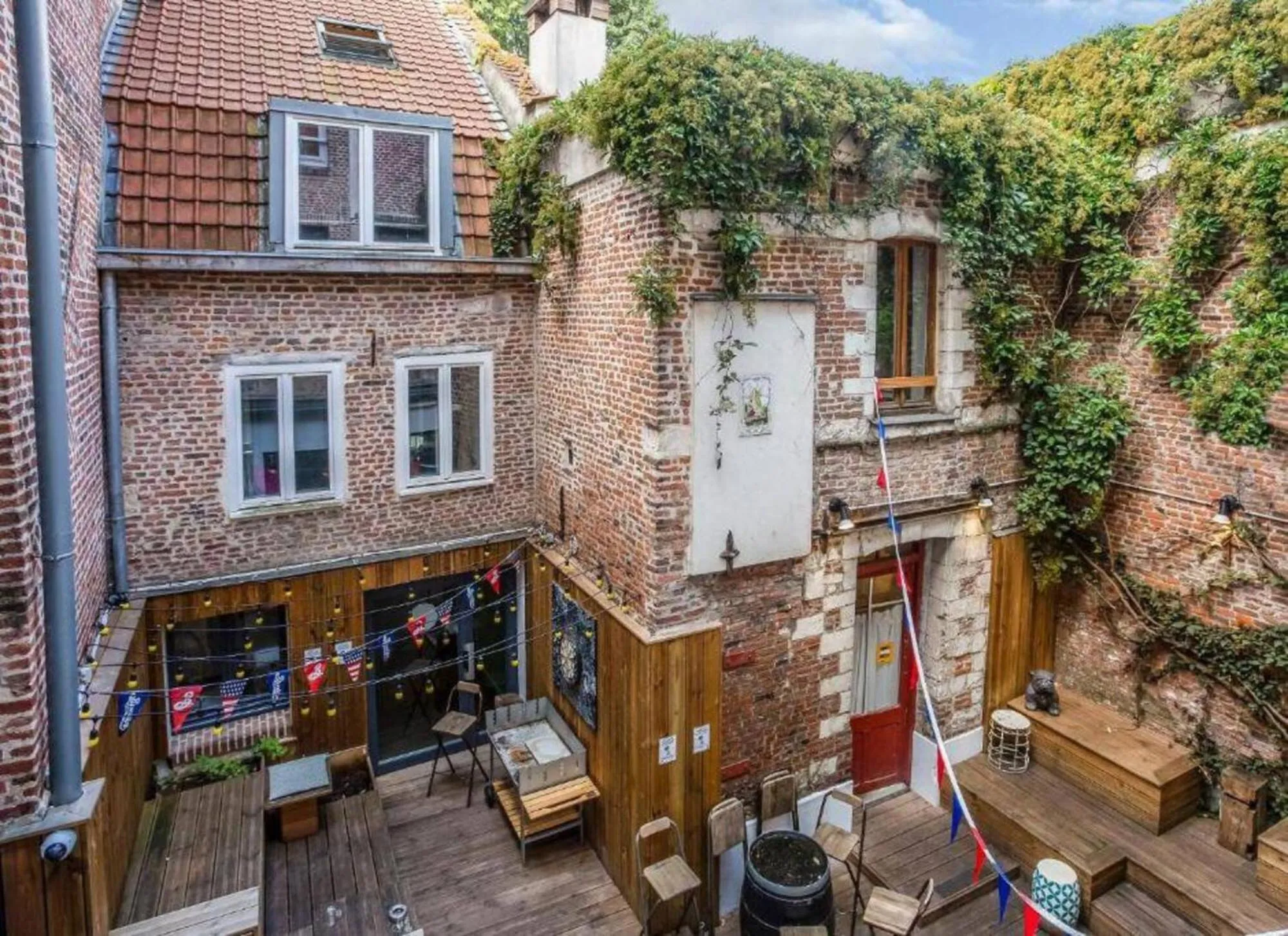 Balcony/Terrace in The People - Lille
