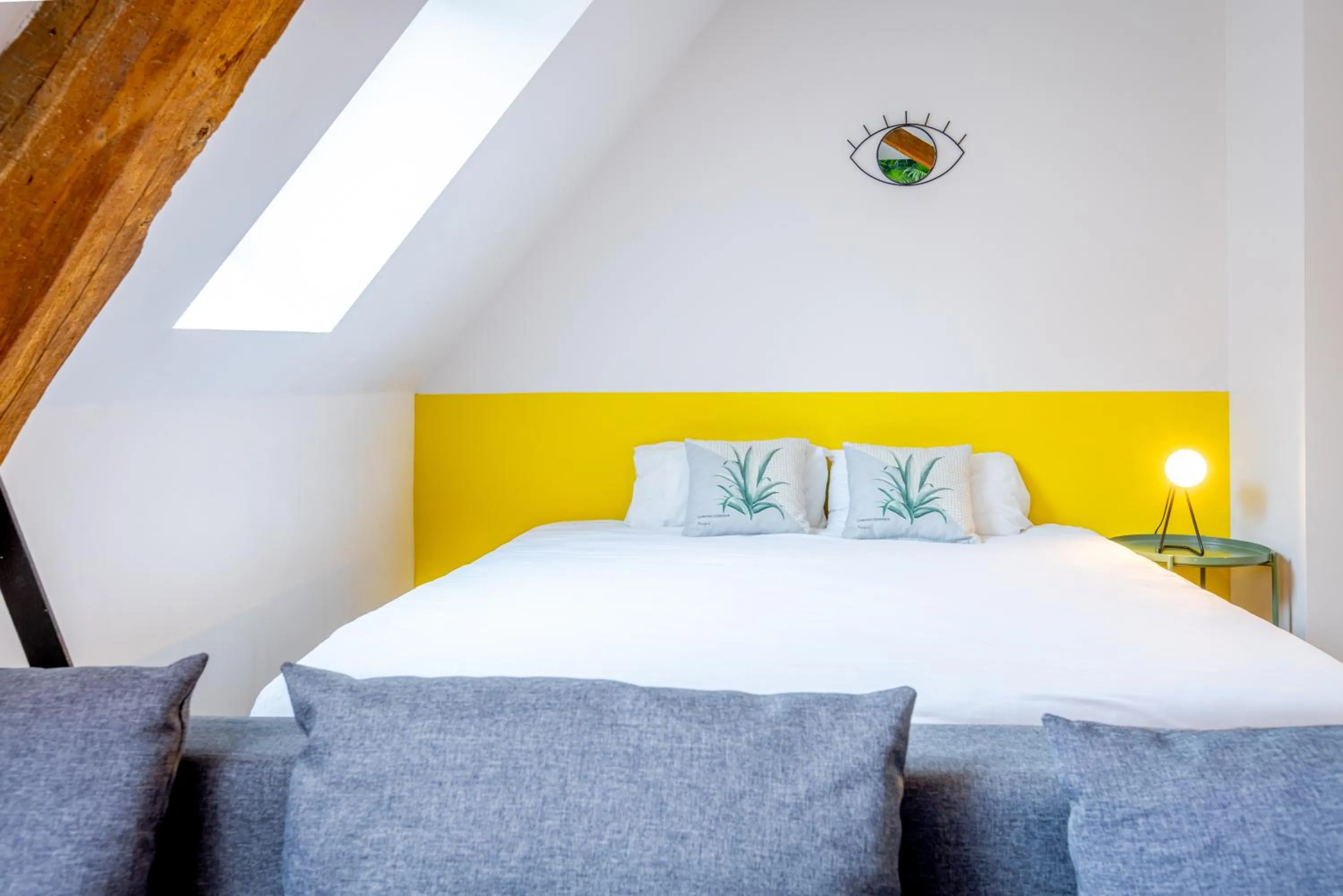 Bed in The People - Lille