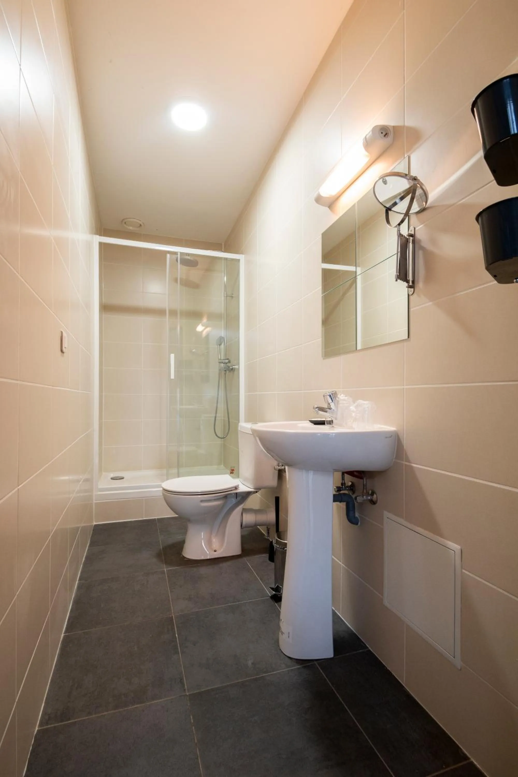 Shower in The People - Lille