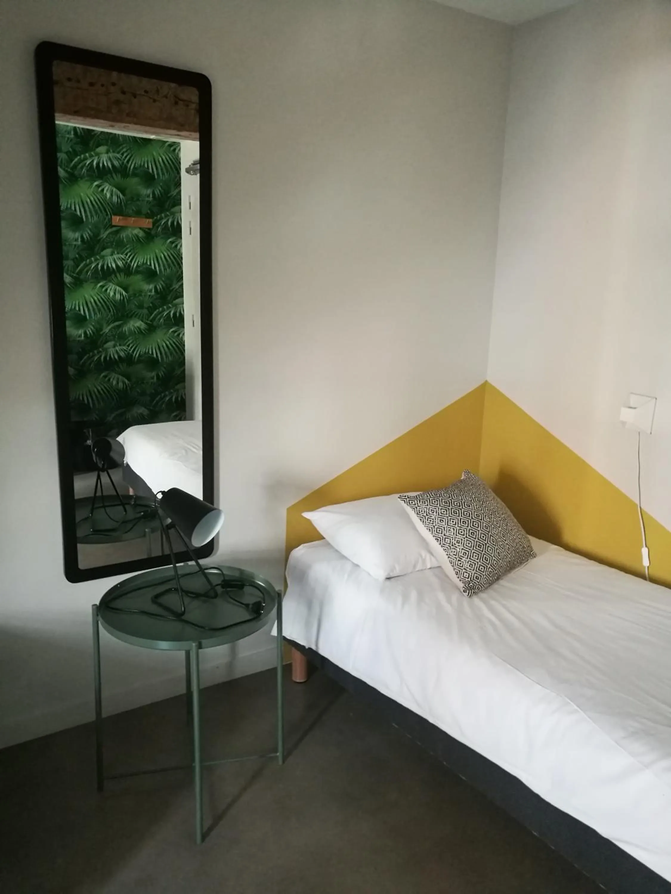 Bed in The People - Lille