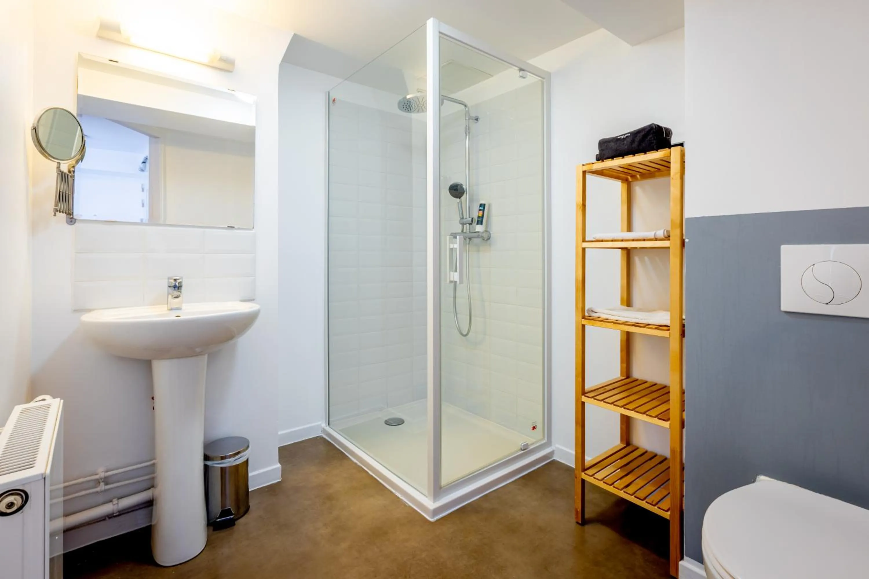 Bathroom in The People - Lille