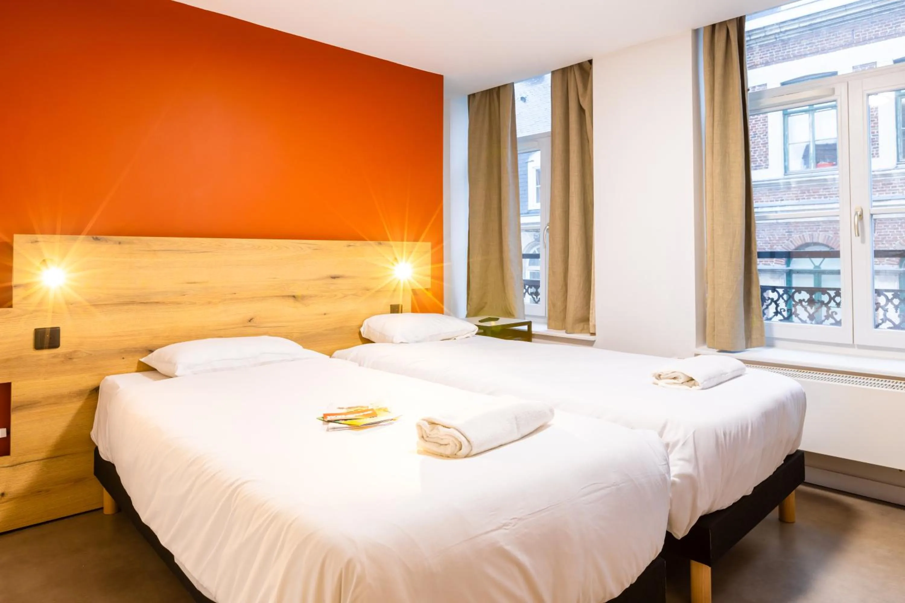 Bed in The People - Lille