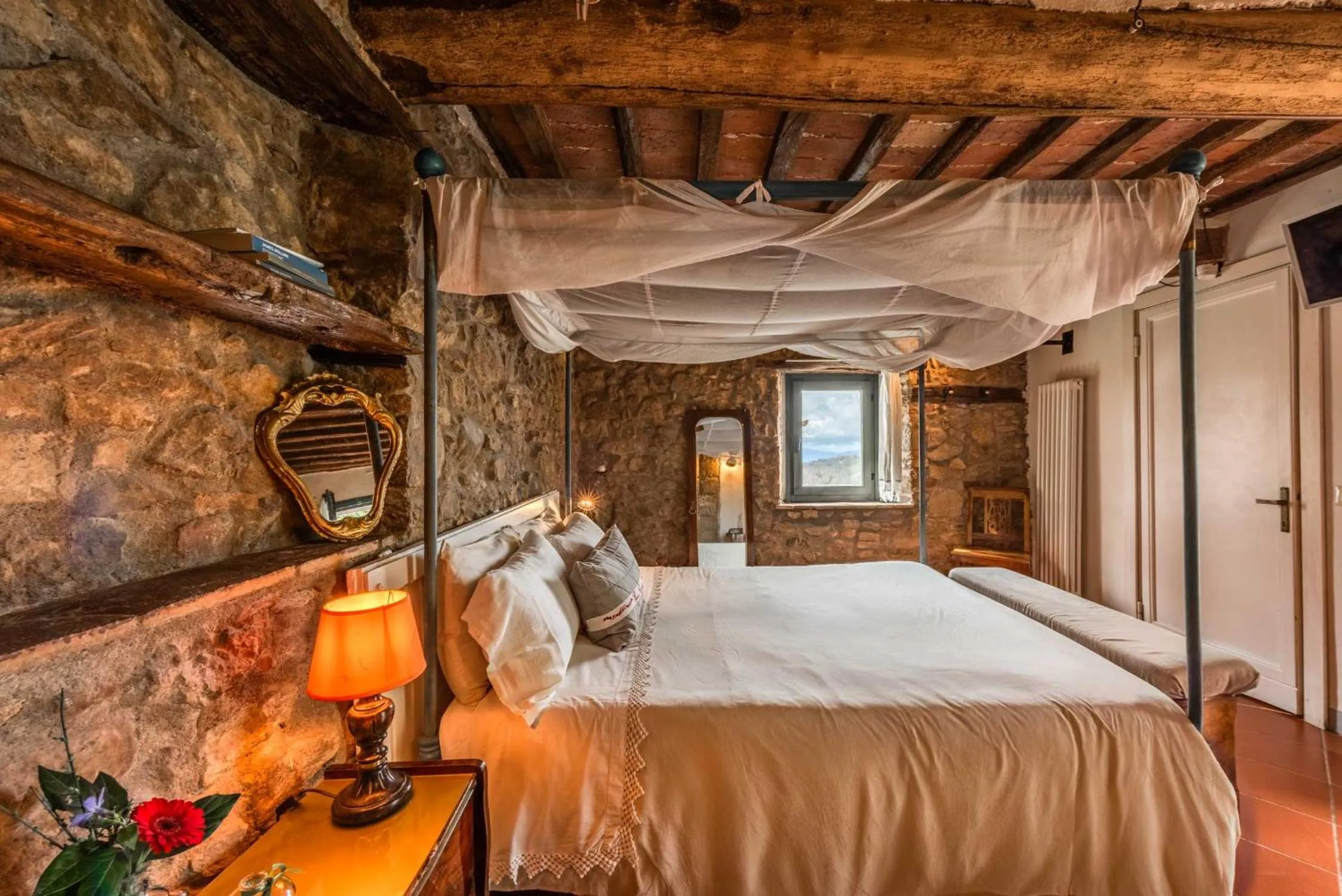 Bedroom, Bed in B&B Podere Camaiano