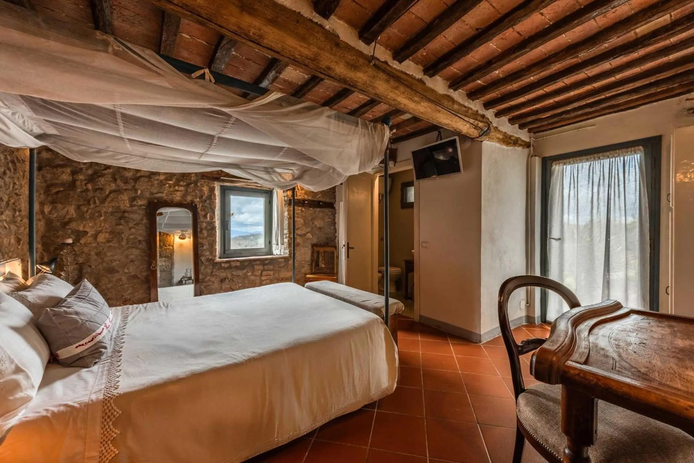 Photo of the whole room, Bed in B&B Podere Camaiano