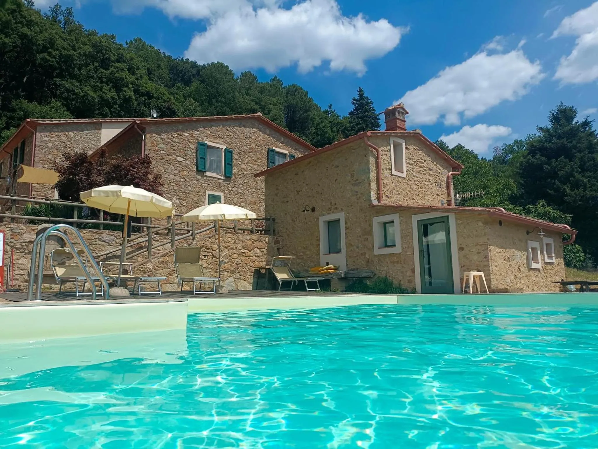 Pool view in B&B Podere Camaiano