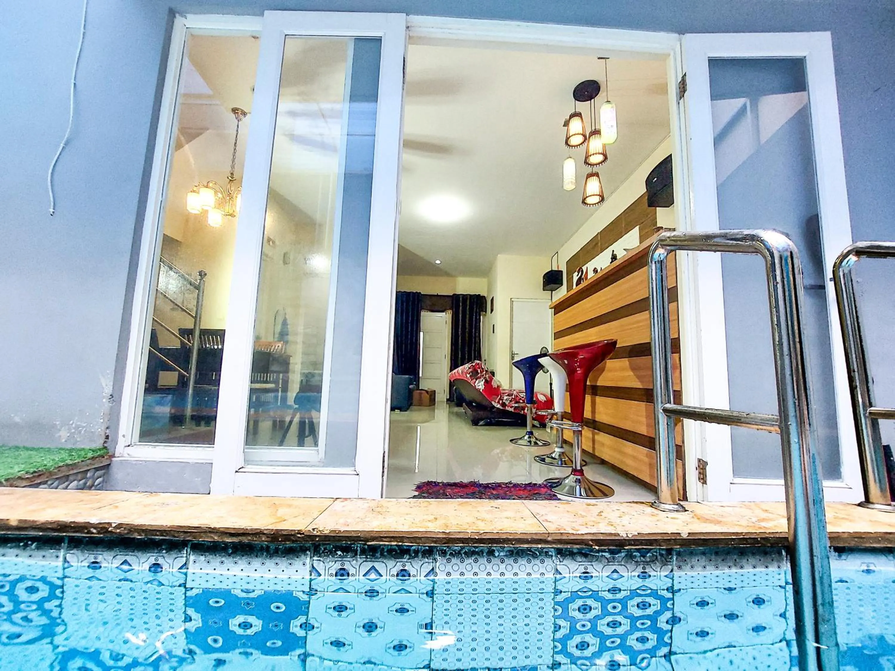 Swimming pool in Rumah Kartika Batu