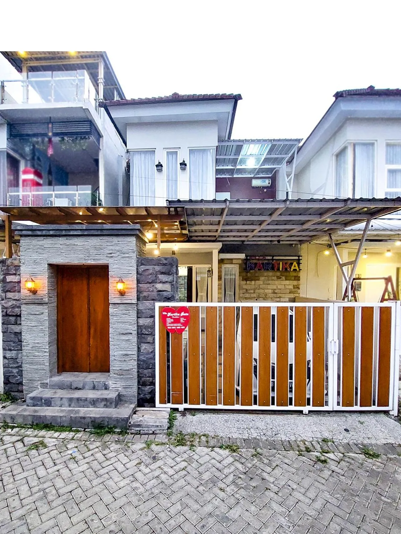 Property building in Rumah Kartika Batu
