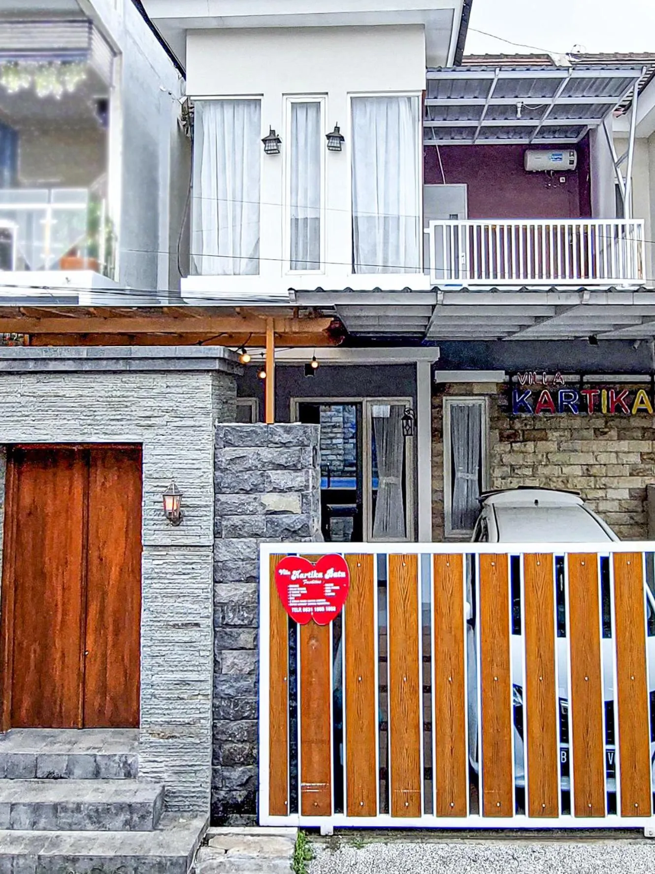 Property building in Rumah Kartika Batu