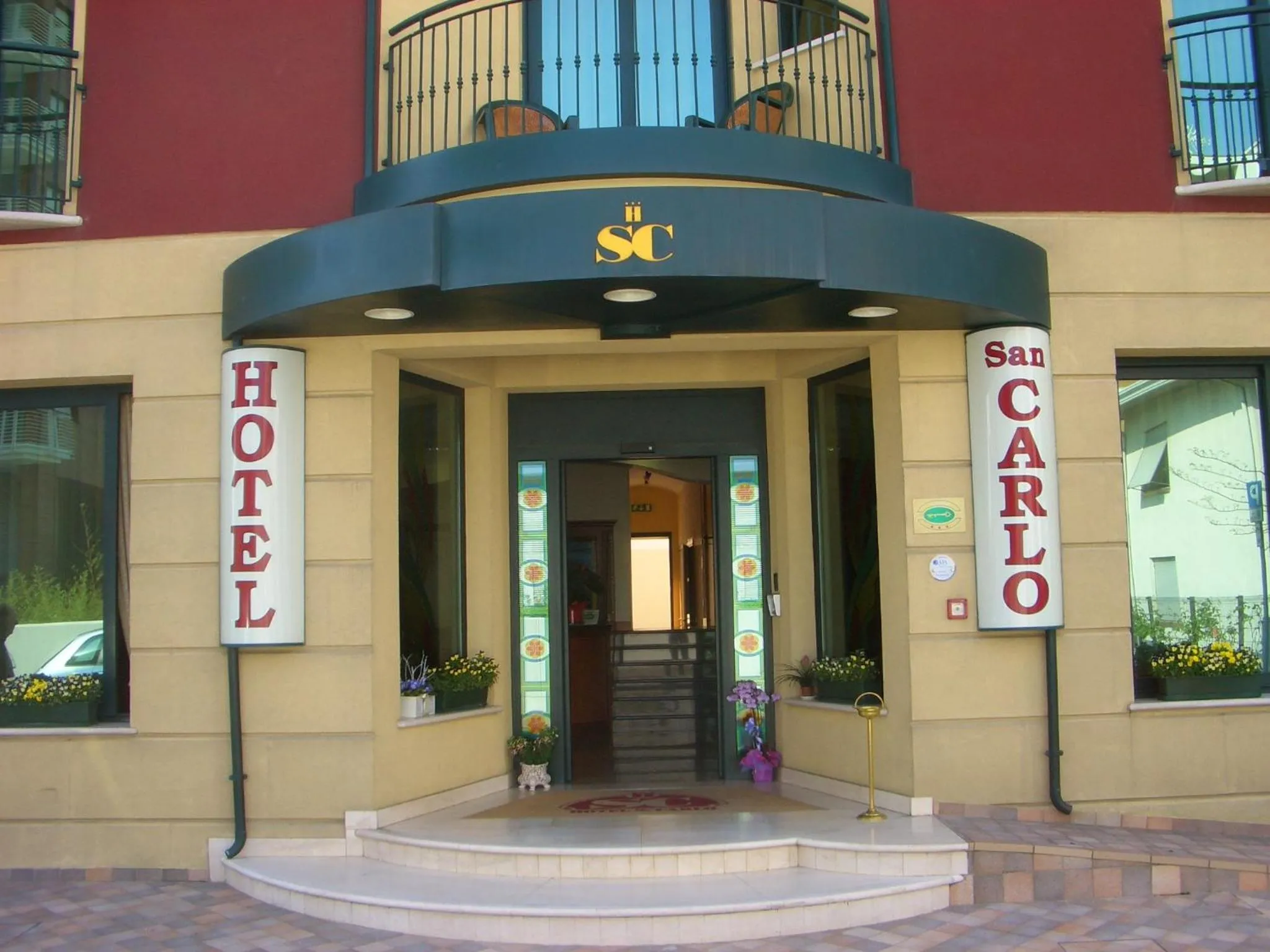 Facade/entrance in Hotel Garni San Carlo