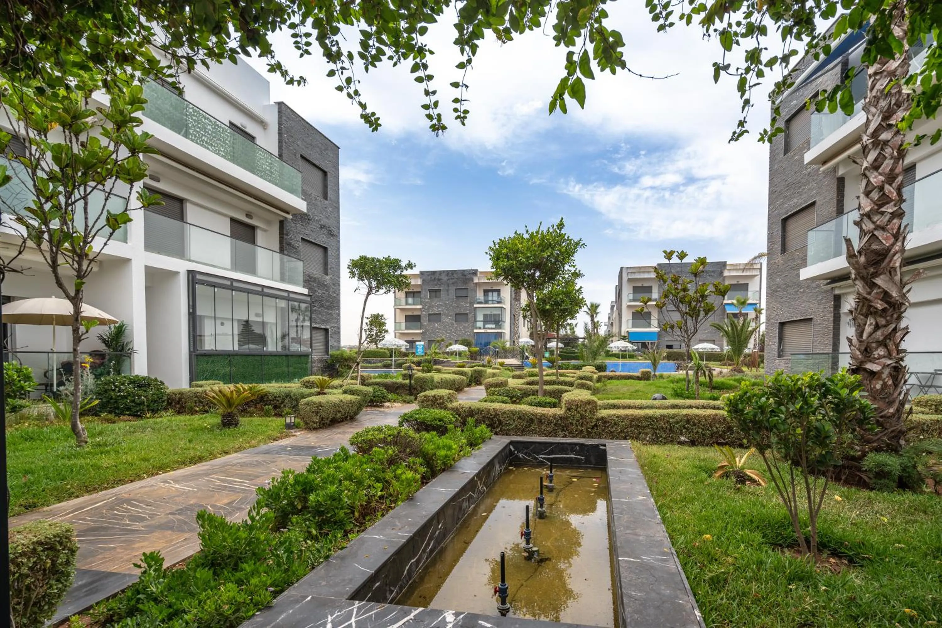 Spring in Garden Bay Appart'Hôtel