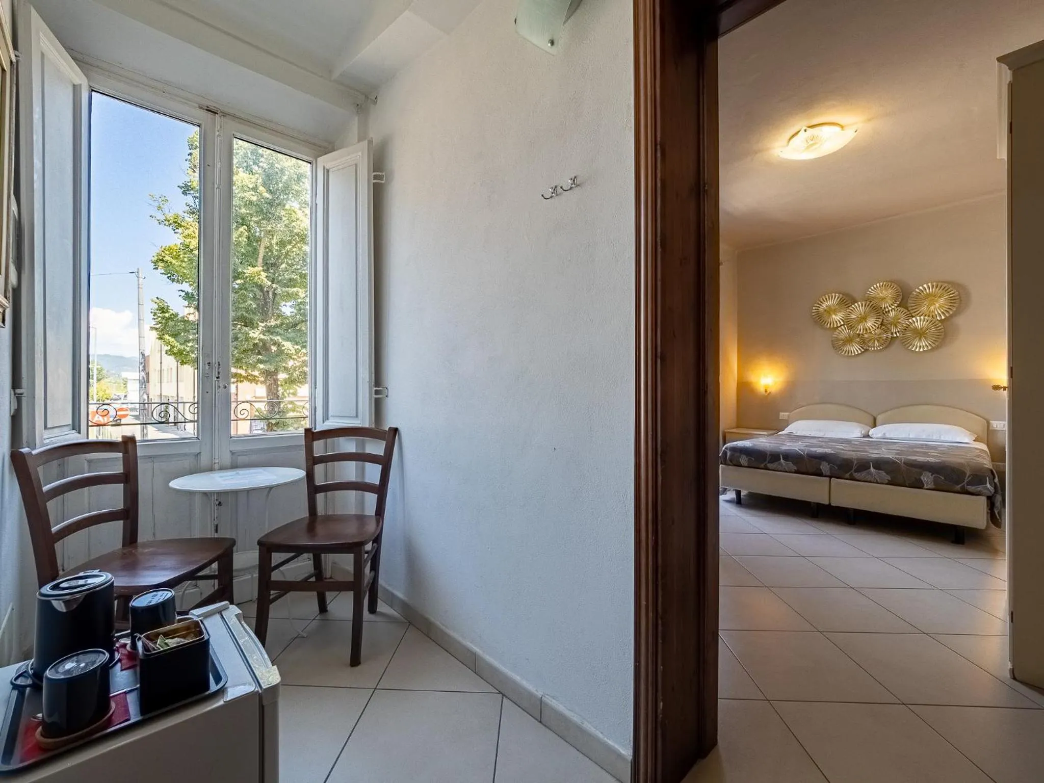 Drinks, Bed in B&B Alma