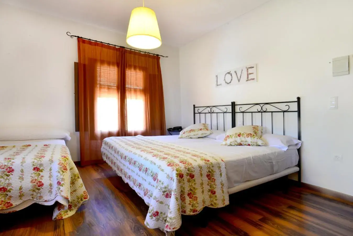 Standard Triple Room in Hotel Rio Piedra Standard Triple Room in Hotel Rio Piedra