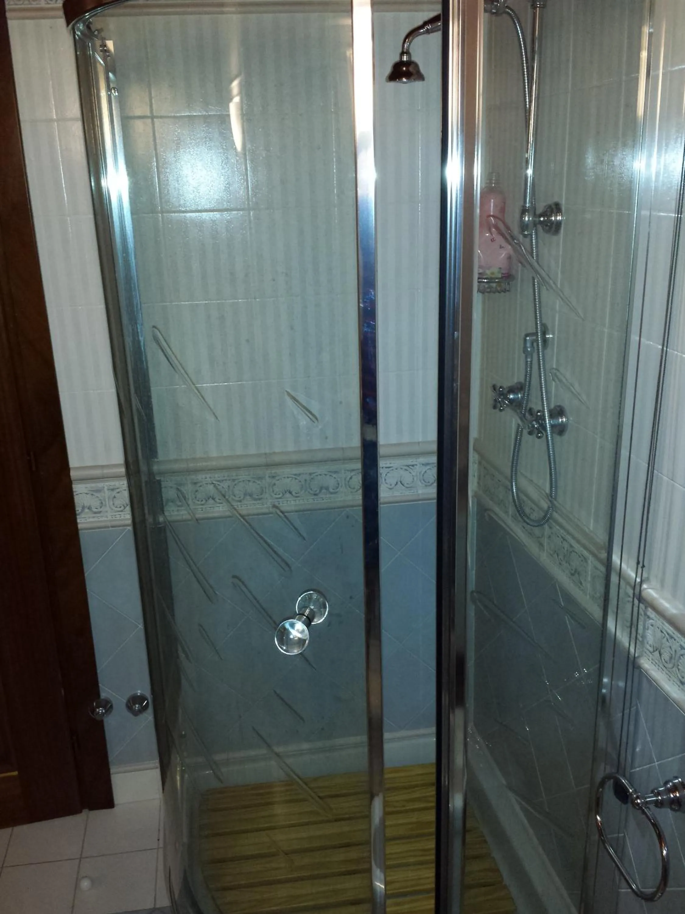 Shower in Hotel Sogno