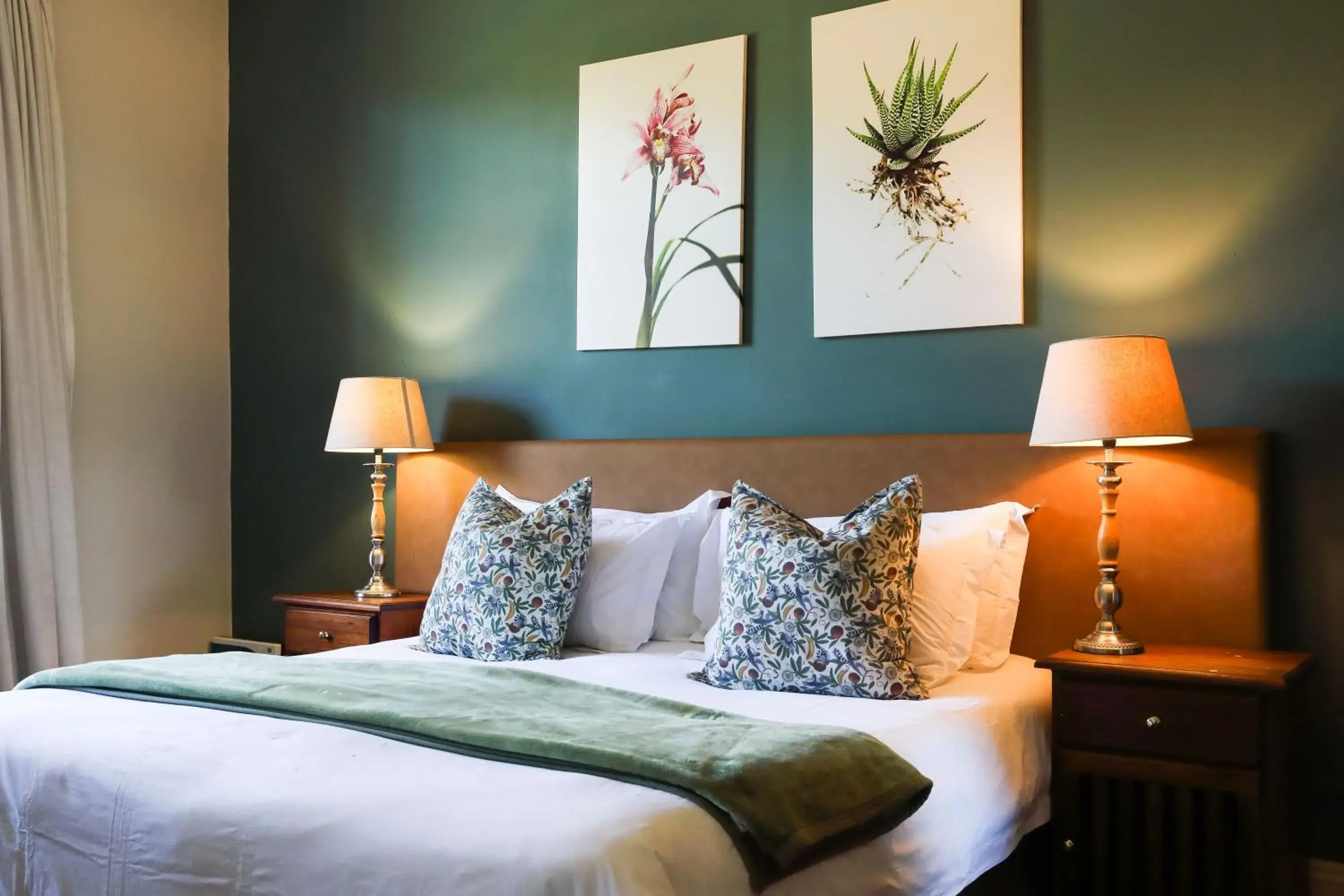 Bed in The Nottingham Road Hotel Bed in The Nottingham Road Hotel