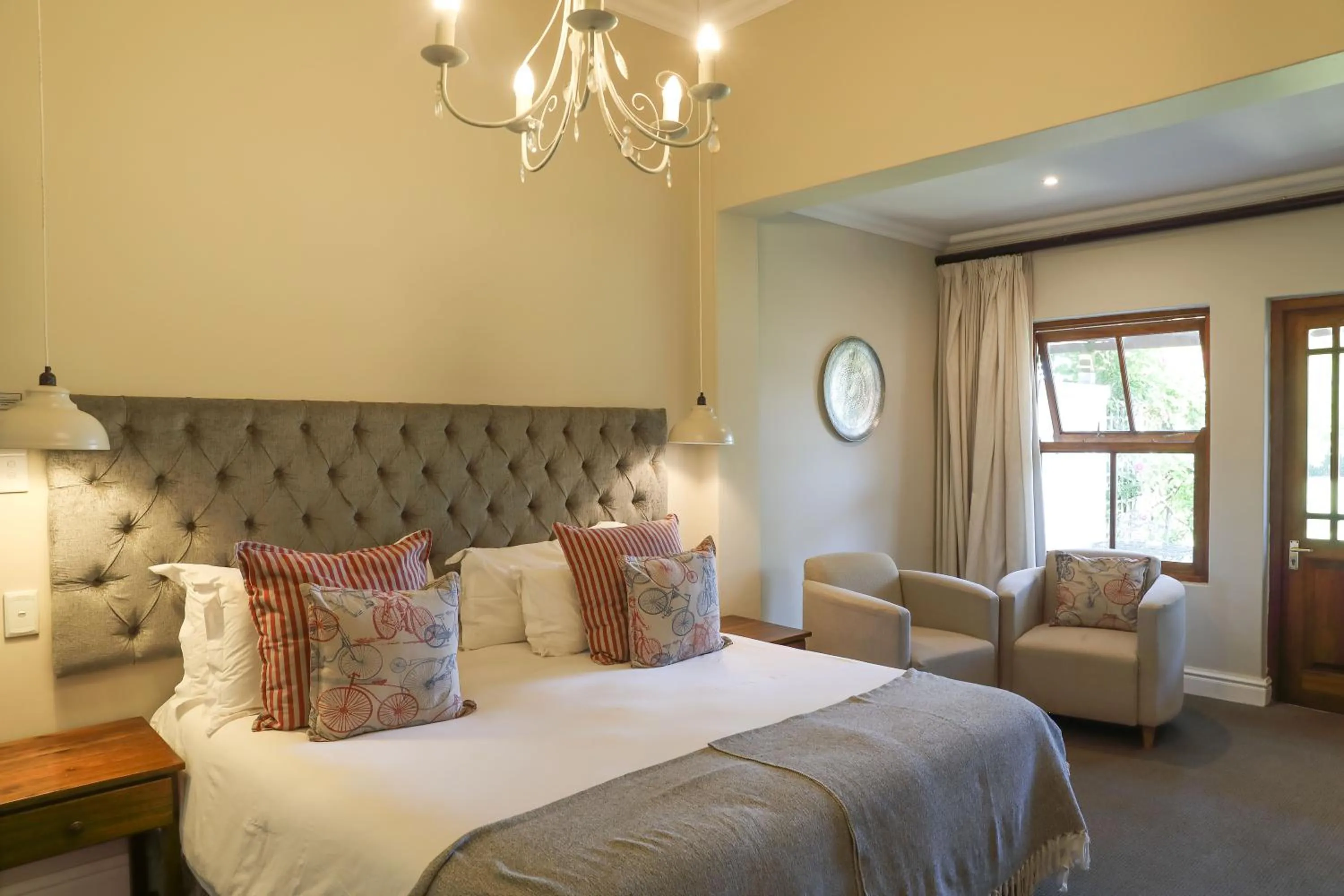 Bed in The Nottingham Road Hotel