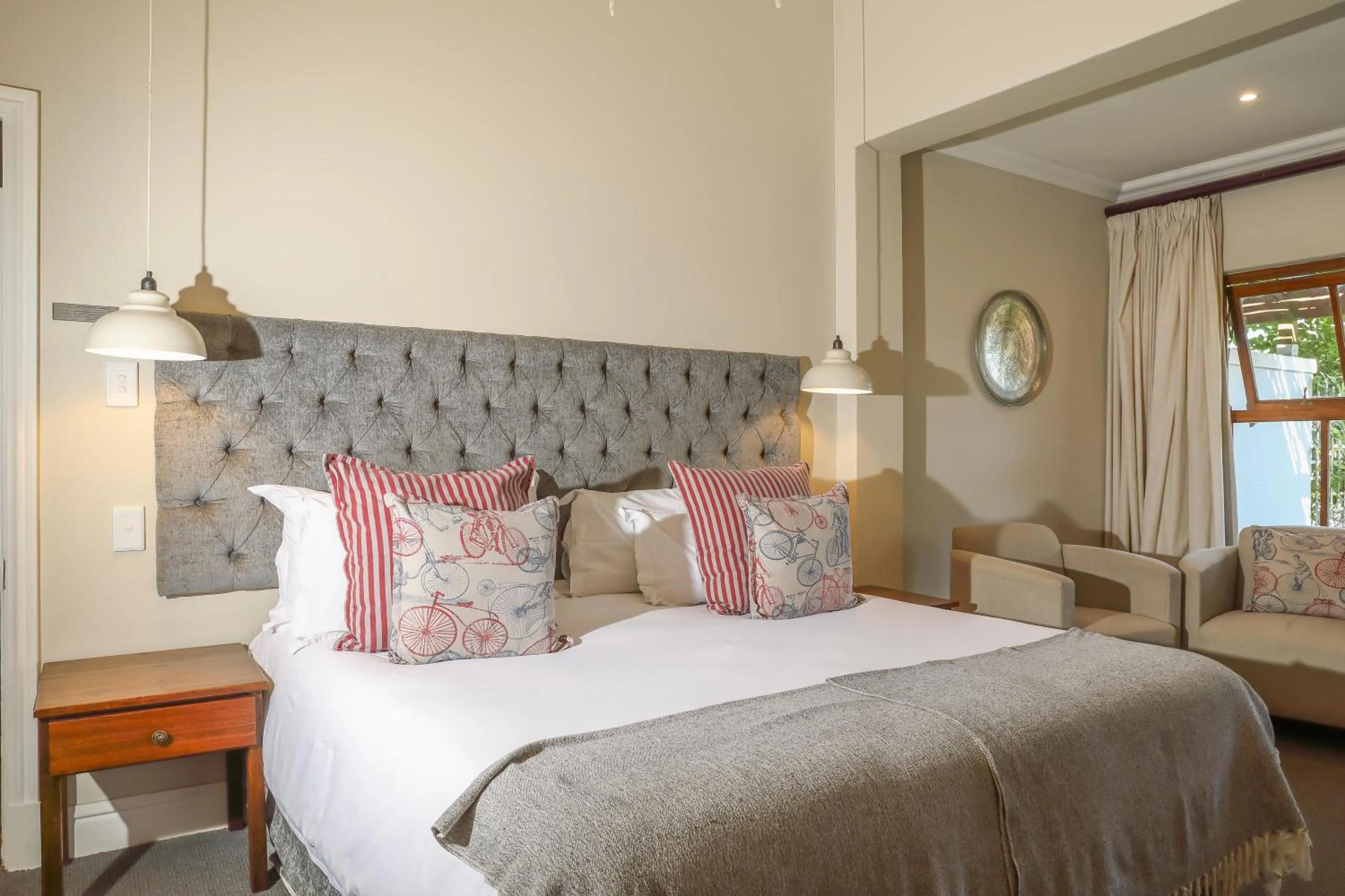 Bed in The Nottingham Road Hotel