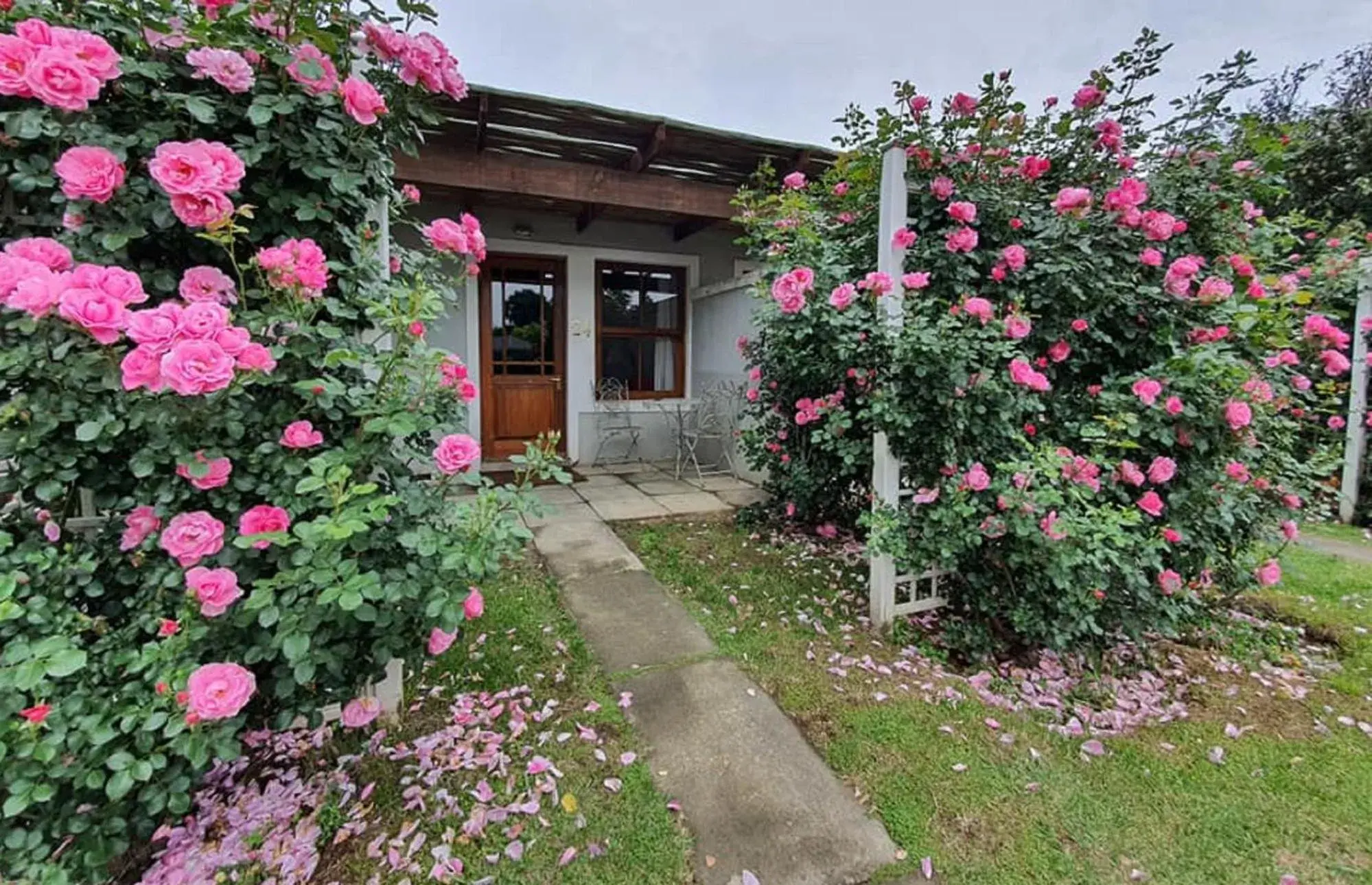 Property building in The Nottingham Road Hotel Property building in The Nottingham Road Hotel