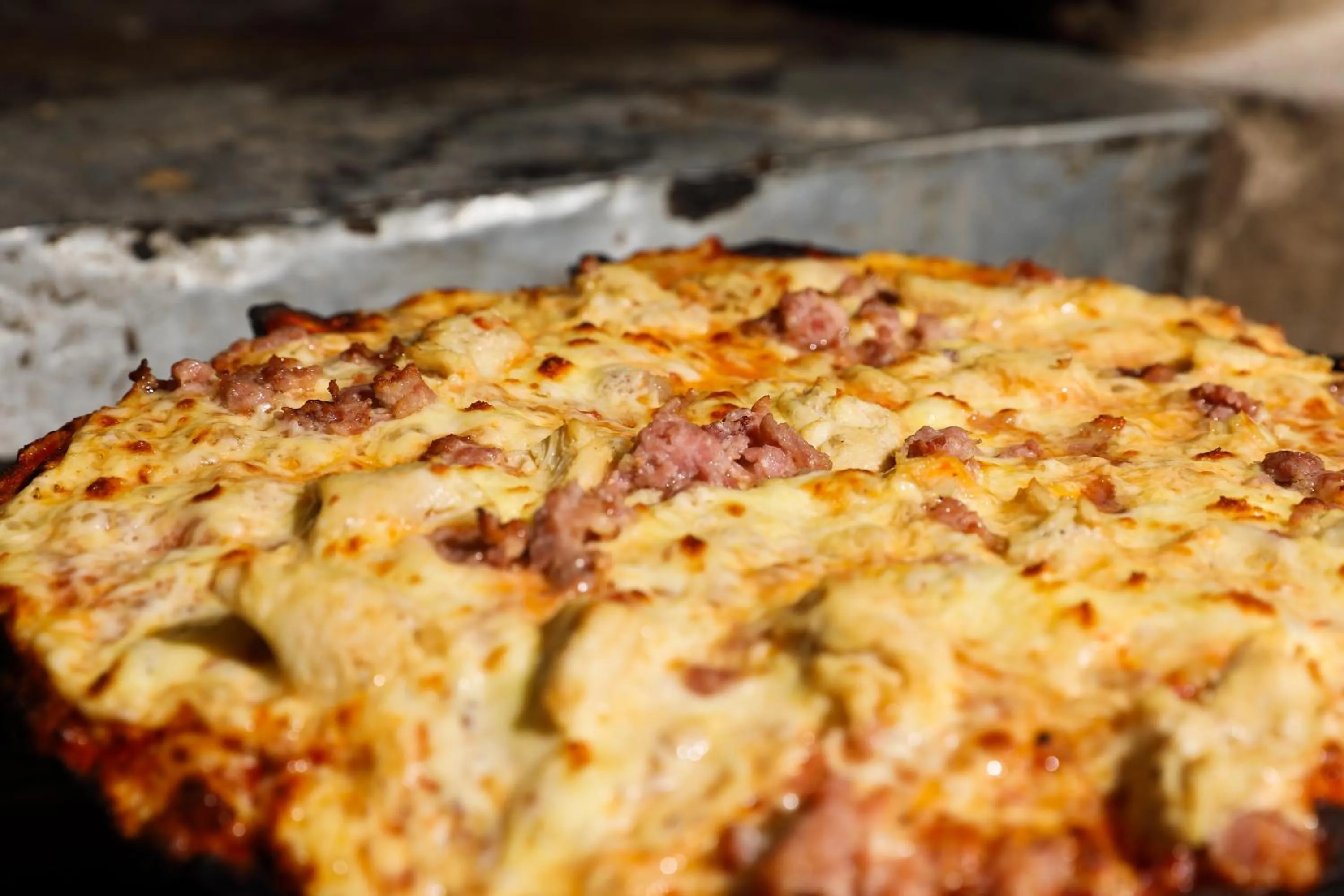 Restaurant/places to eat in The Nottingham Road Hotel