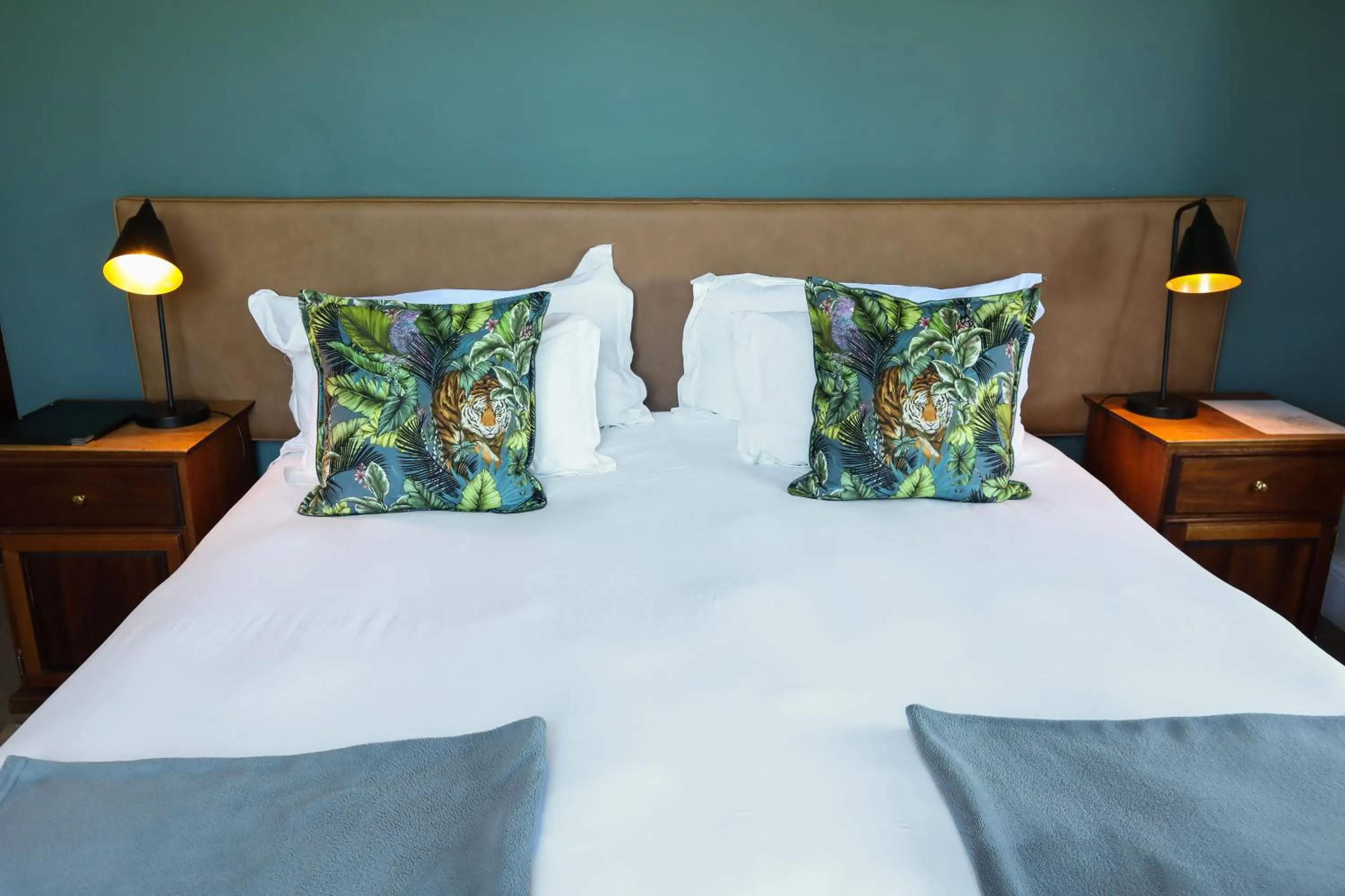 Bed in The Nottingham Road Hotel