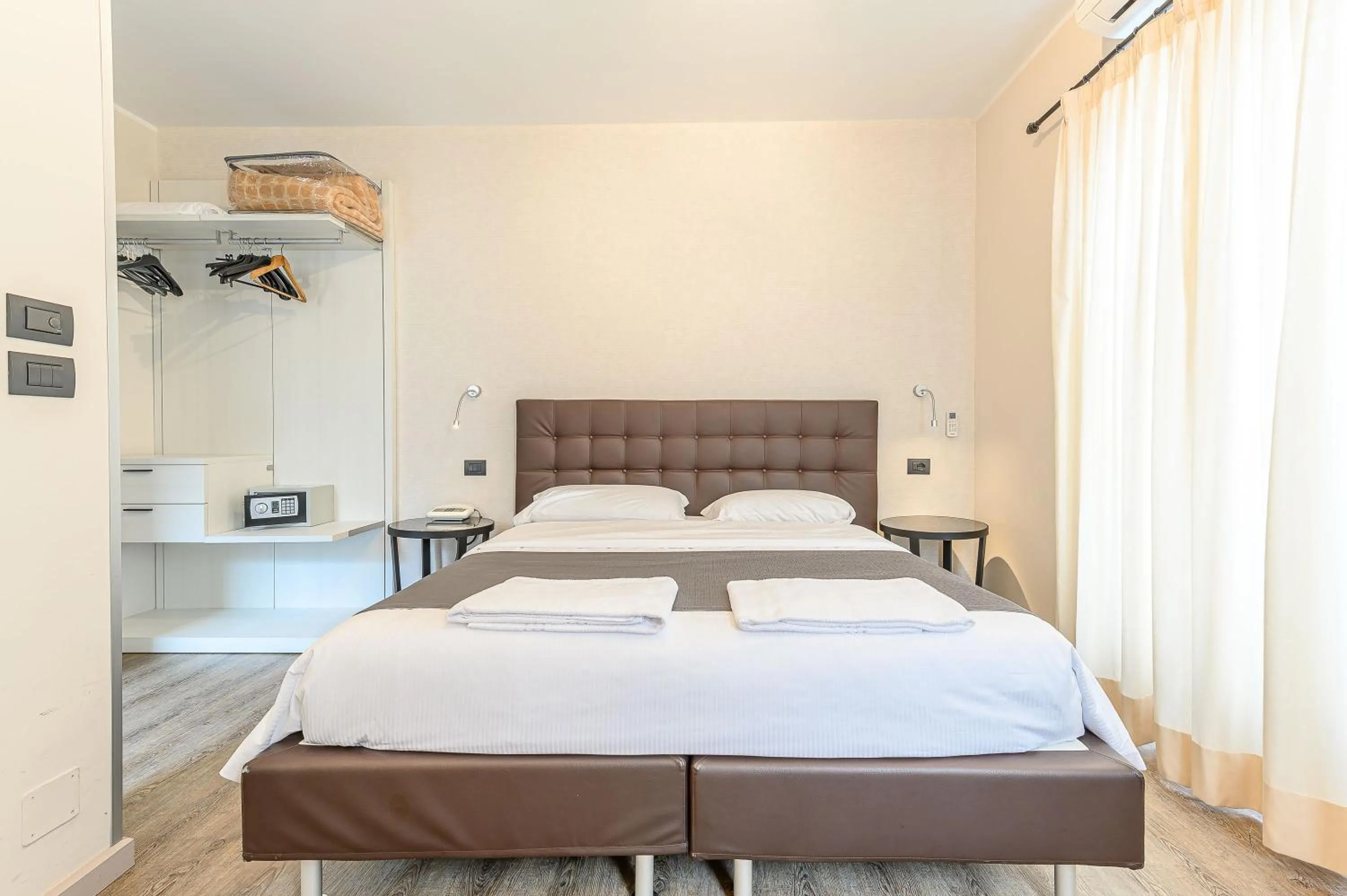 Bed in Hotel & Apartments " Perpoin "