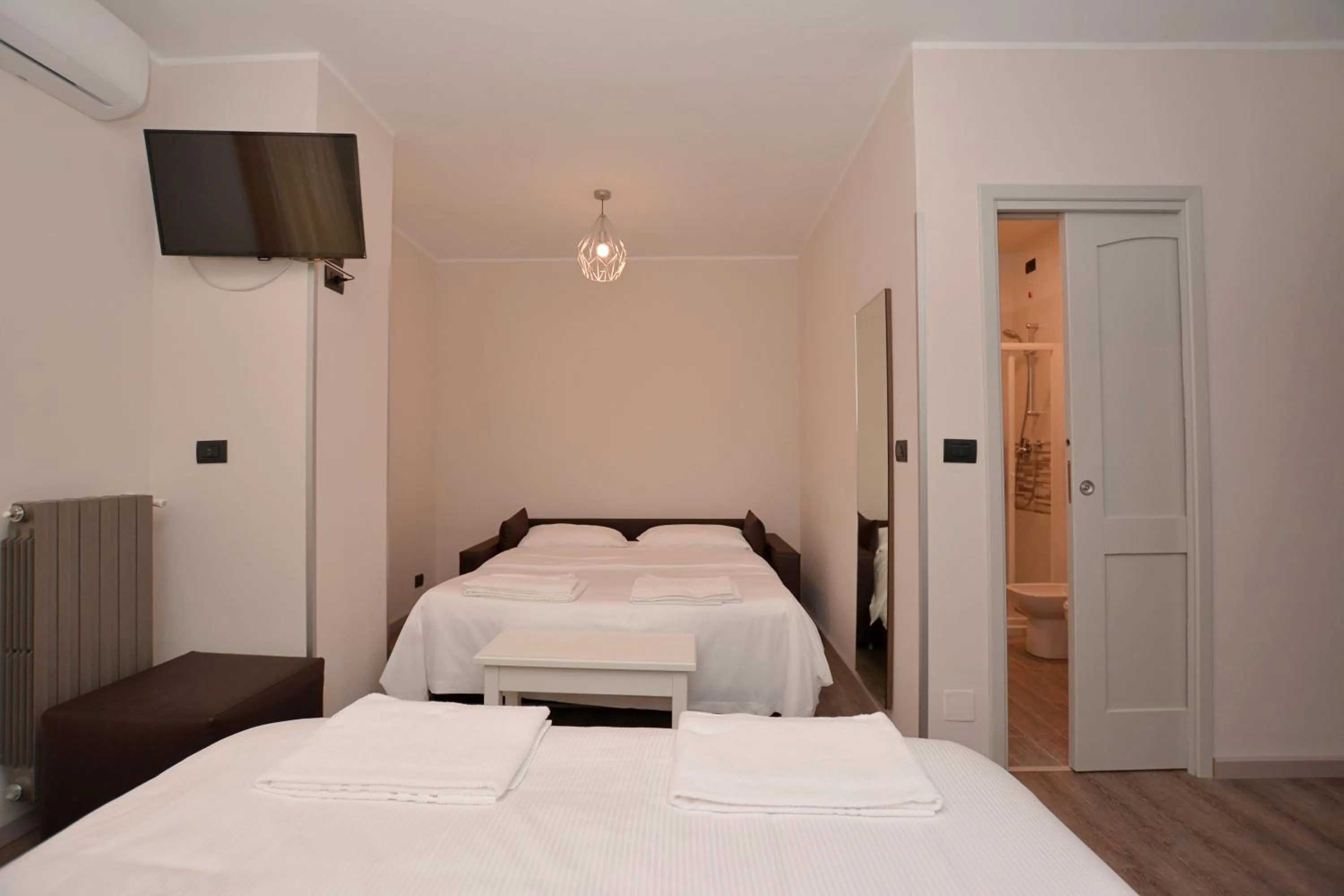 Bed in Hotel & Apartments " Perpoin "