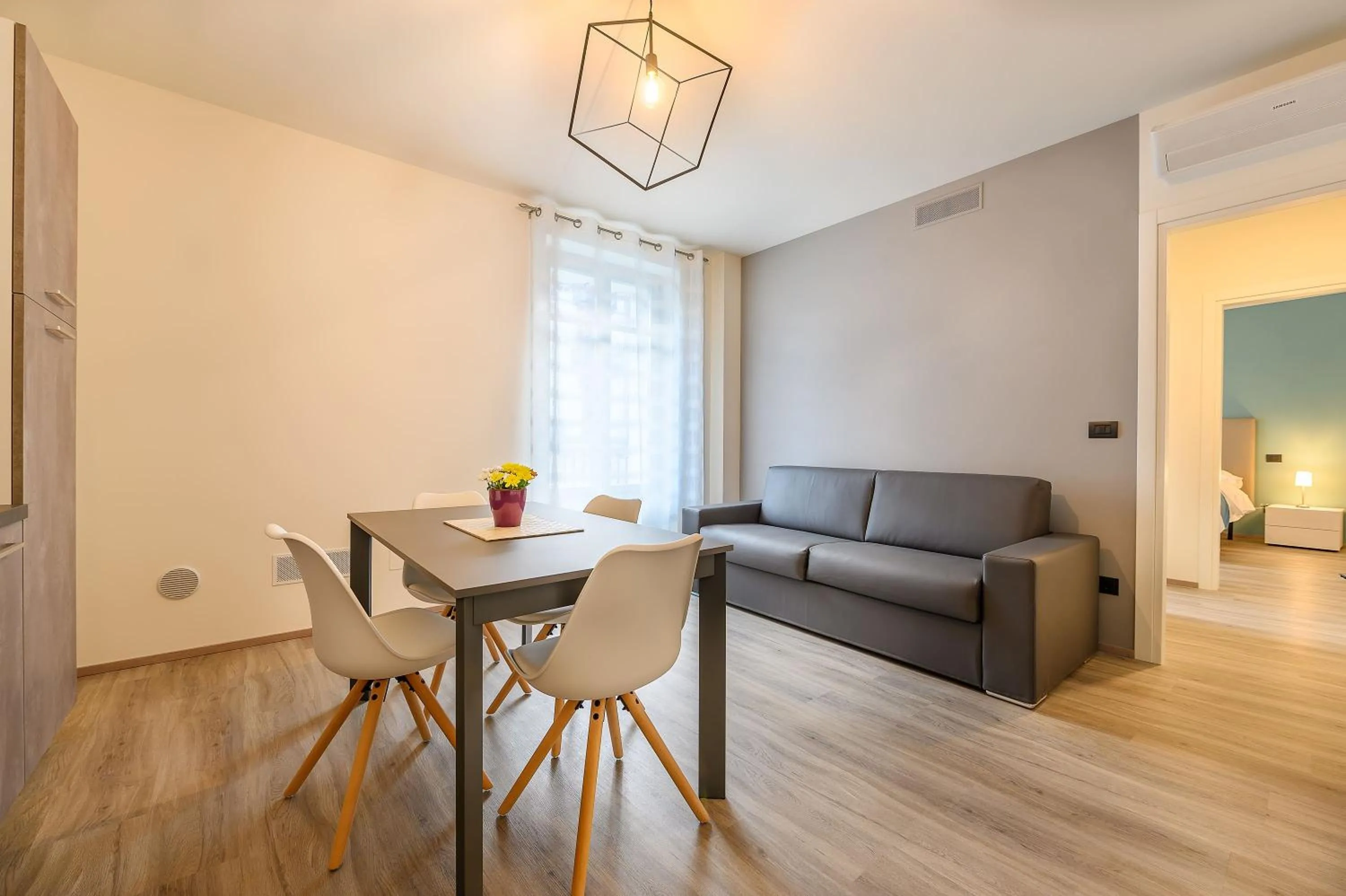 Hotel & Apartments " Perpoin "