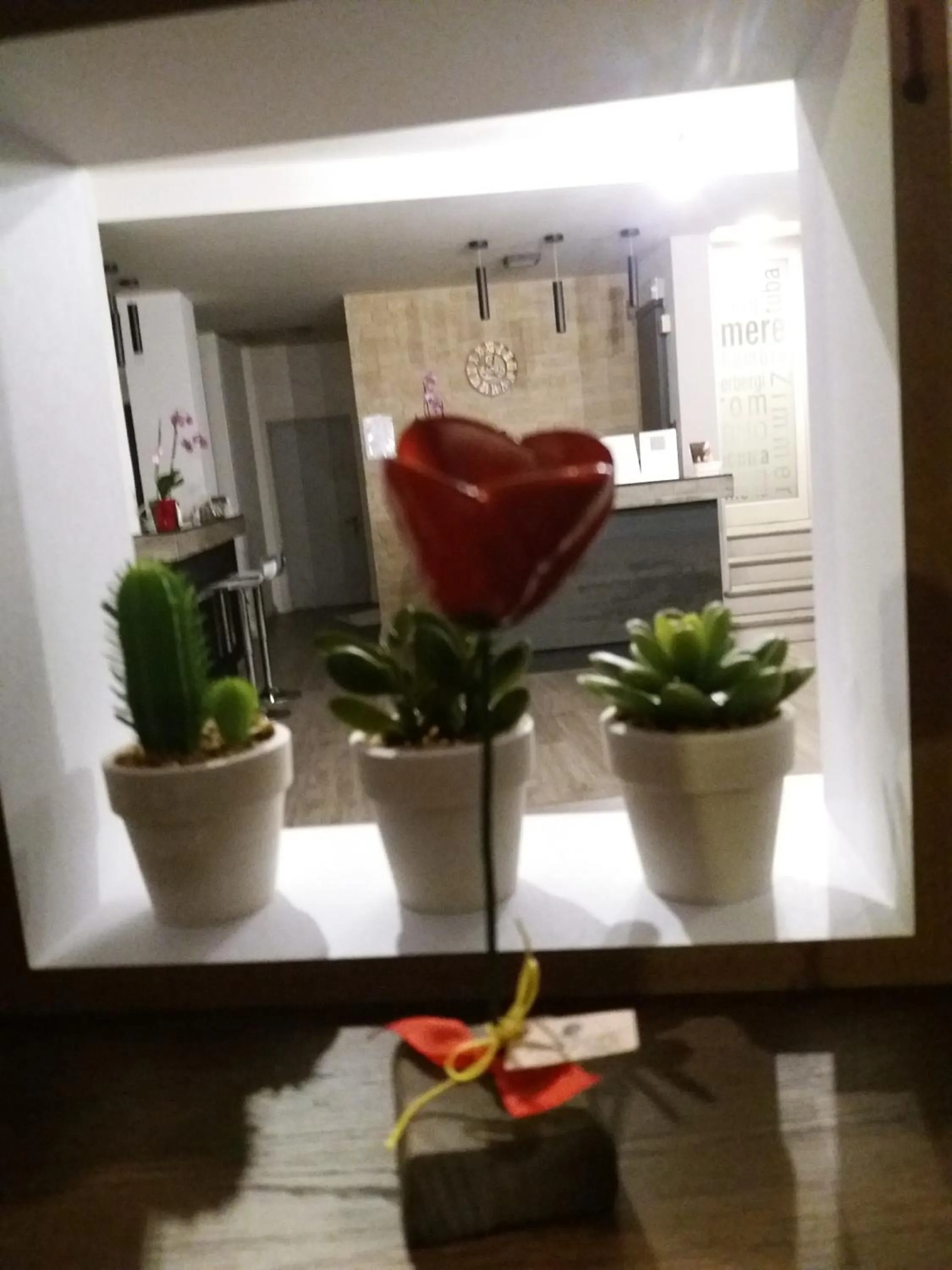 Hotel & Apartments " Perpoin "