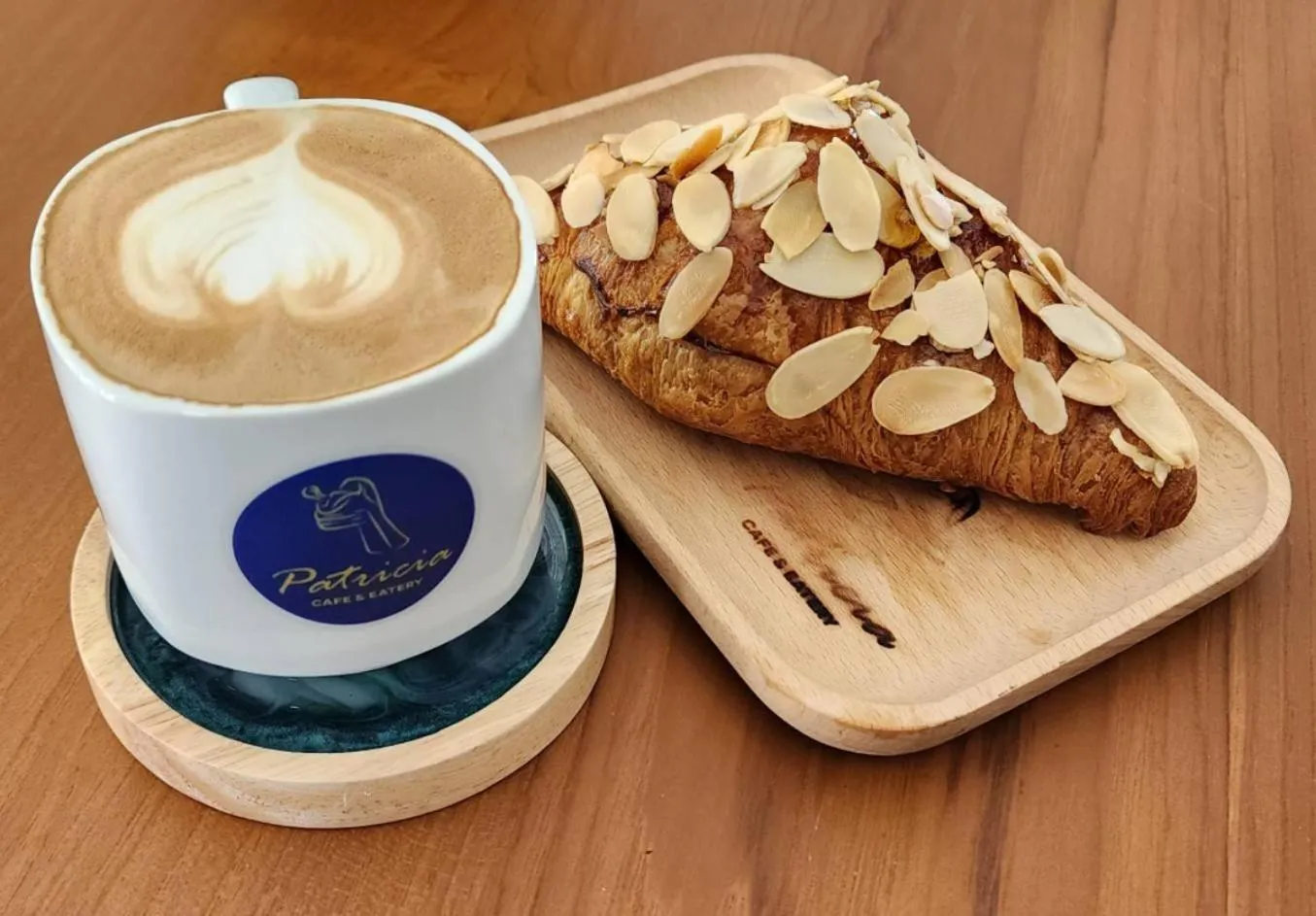 Food and drinks in The Rock Samui Beach Resort