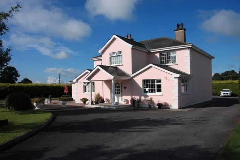 Property building in Tir Na Nog B&B