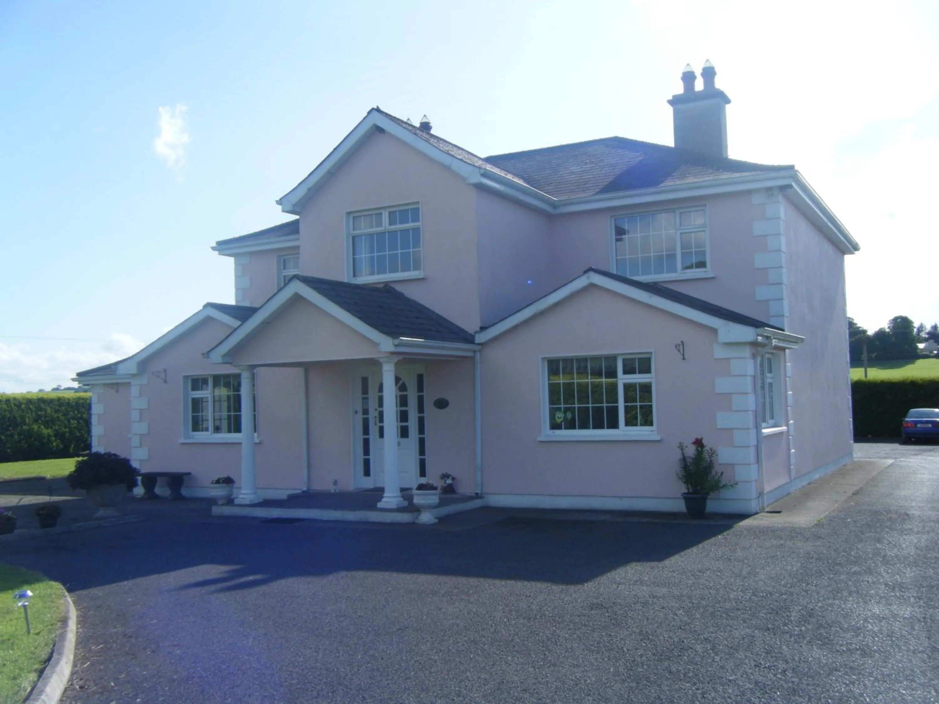 Property building in Tir Na Nog B&B