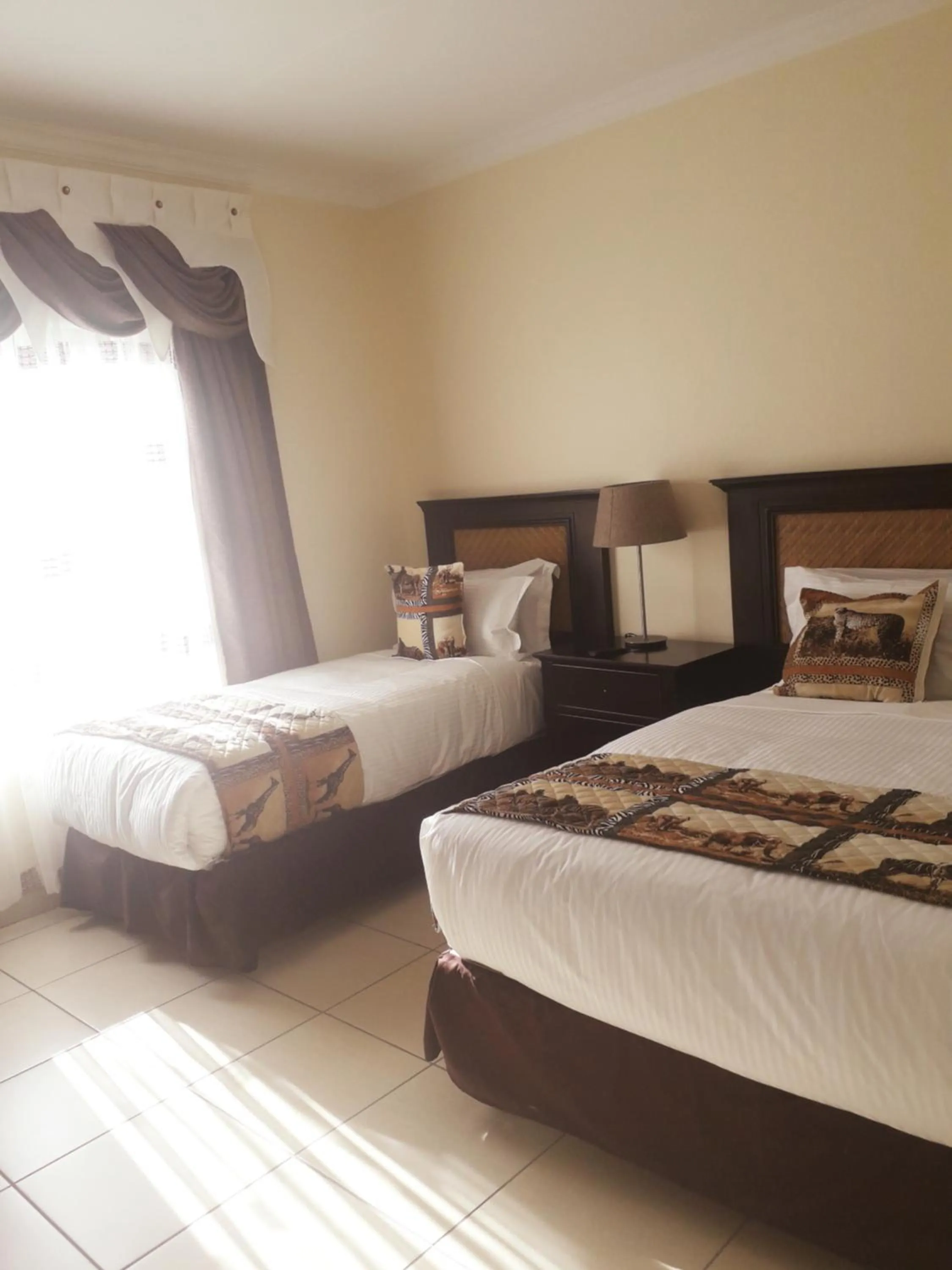 Bedroom, Bed in Ecotel Southgate